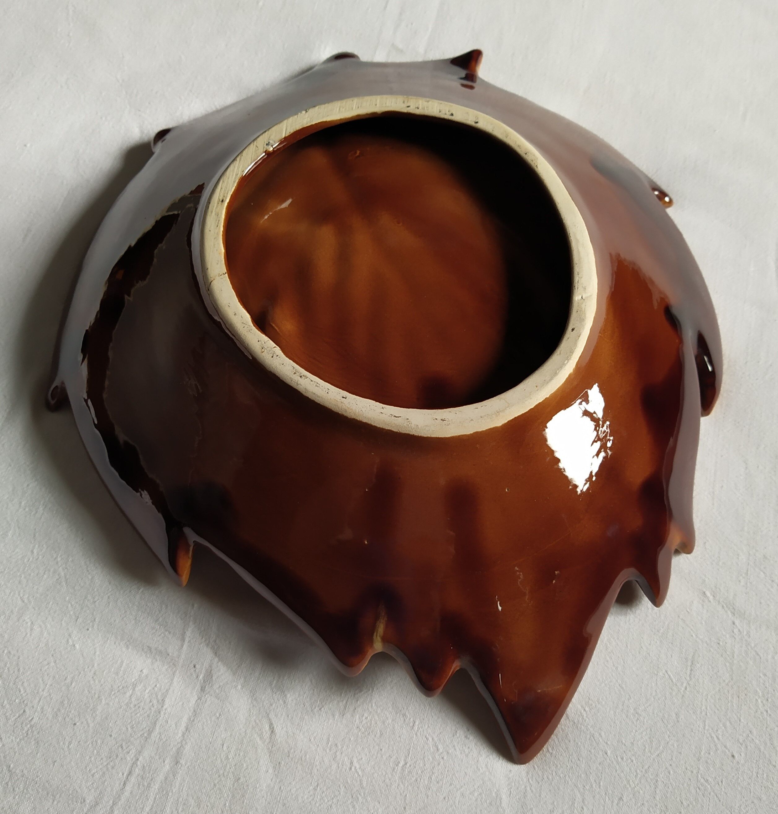 Vallauris 'Leaf of Charm' fruit cup