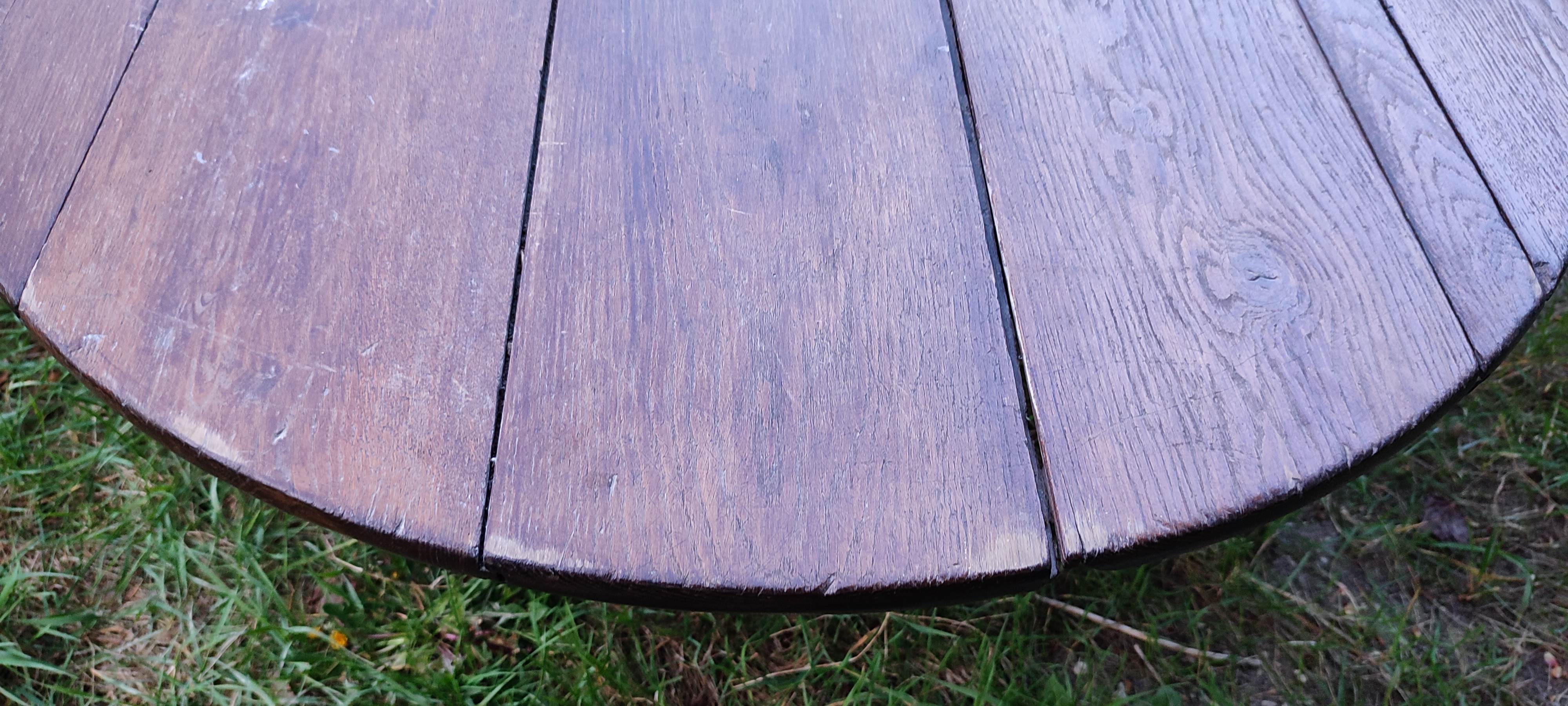 Large table with oval oak shutters 190cm