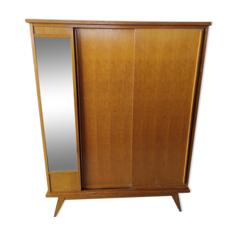 Wardrobe with compass feet sliding doors