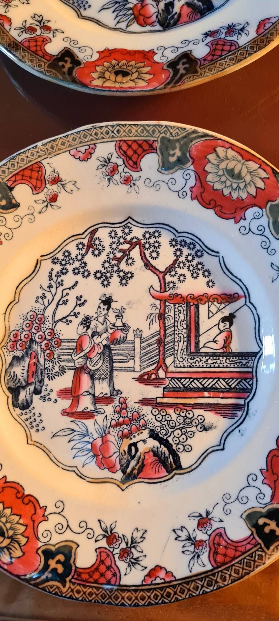 12 Assiettes modèle " Canton" B et F