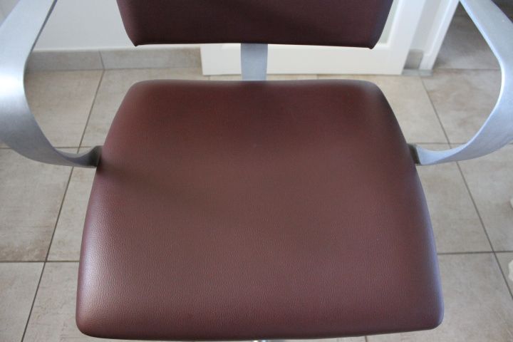 Hairdresser's chair/ vintage office chair