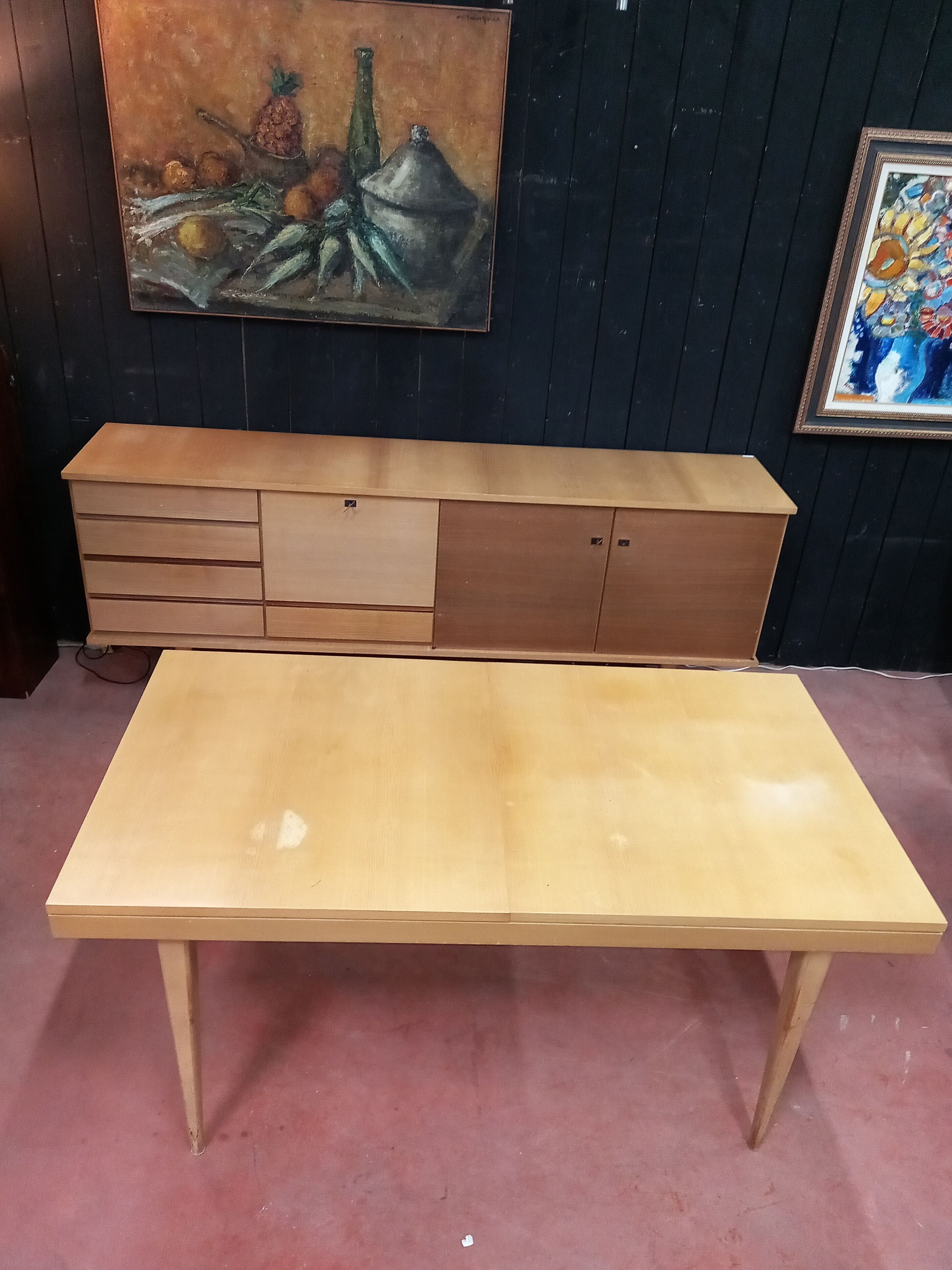 Fresne dining room table