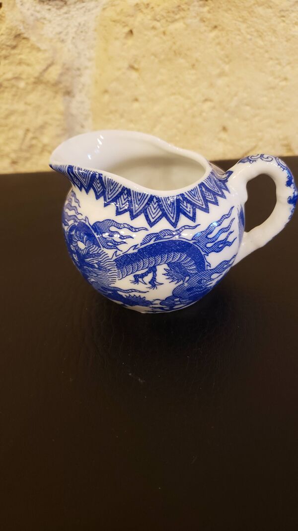 Ensemble en porcelaine japonaise bleue et blanche