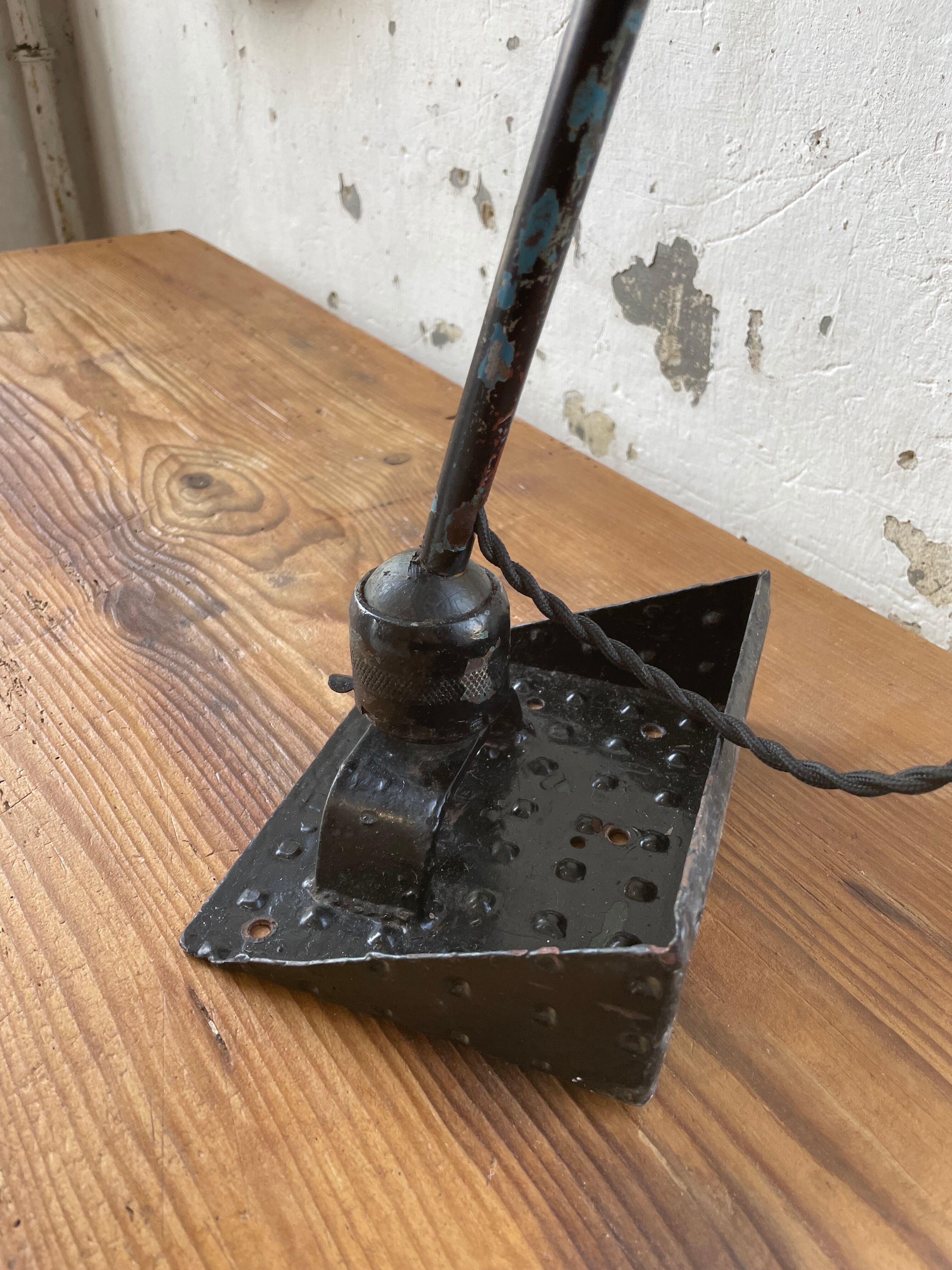 Articulated workshop lamp ravel ball joints