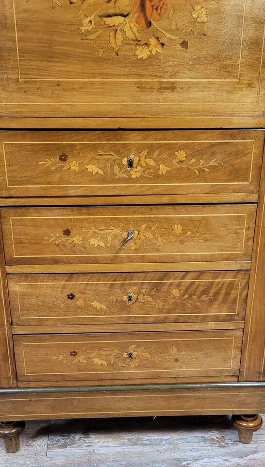 Napoleon III period secretary in precious wood marquetry circa 1850