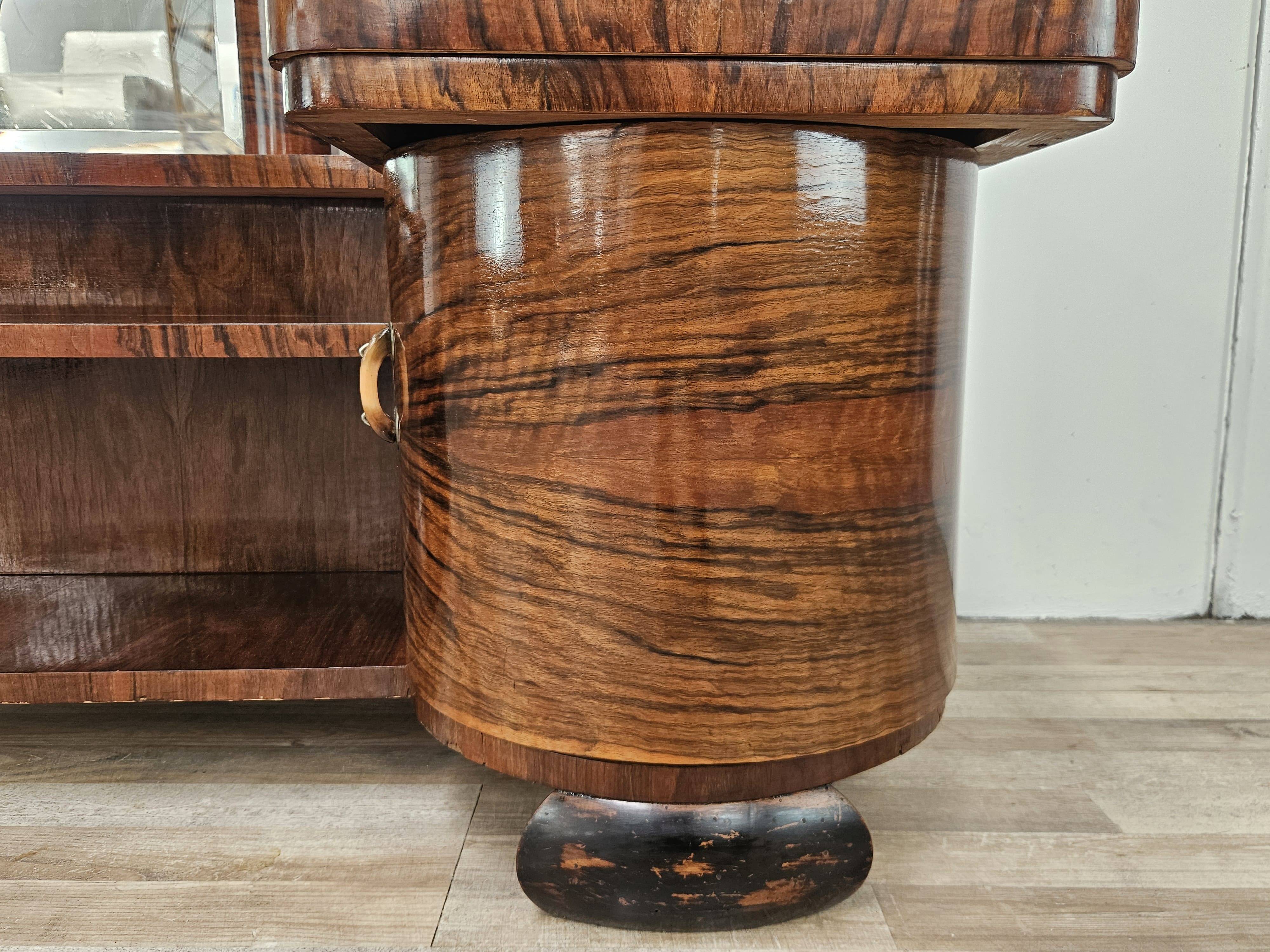 Art Decò dressing table in walnut root with mirror