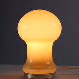Lampe de table unique en verre opalin beige par Ivan Jakes, Tchécoslovaquie années 1960