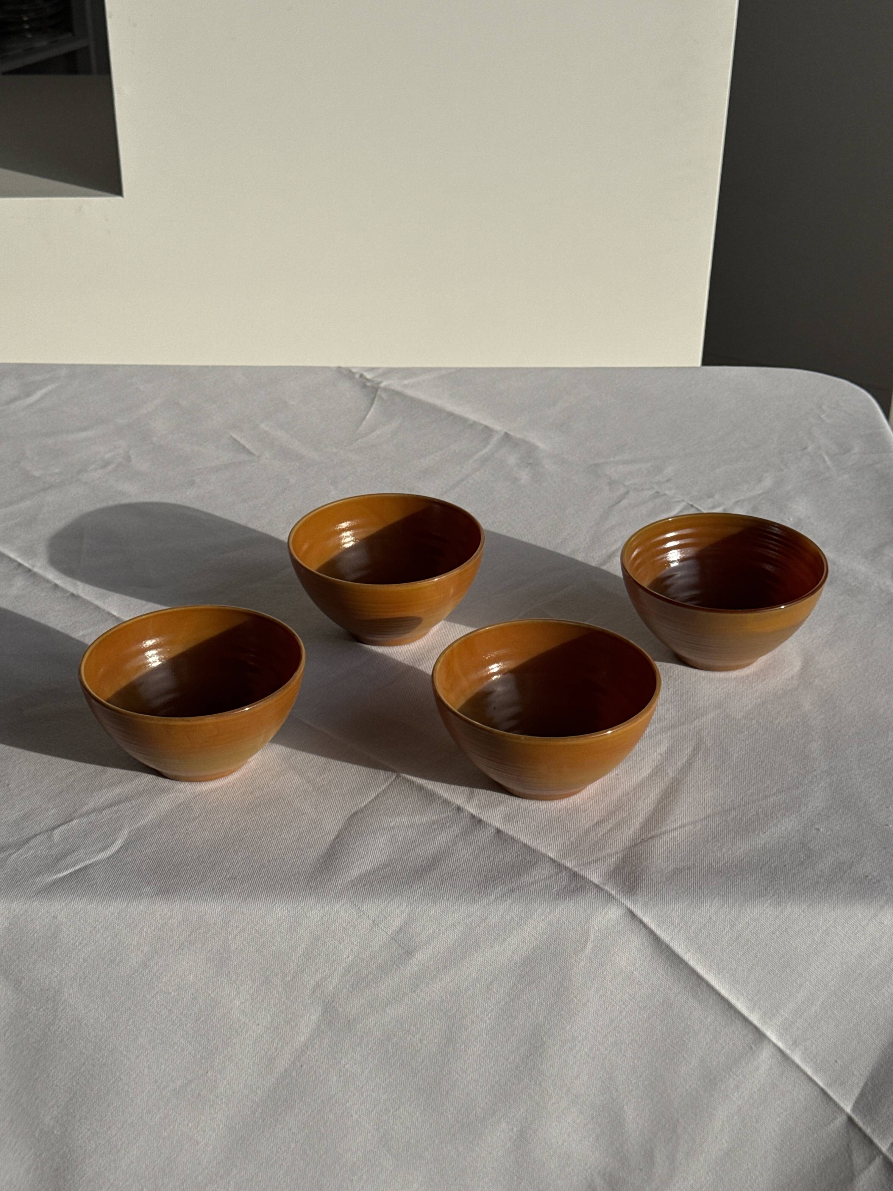 Lot de 4 petits bols marrons en verre H12 D13