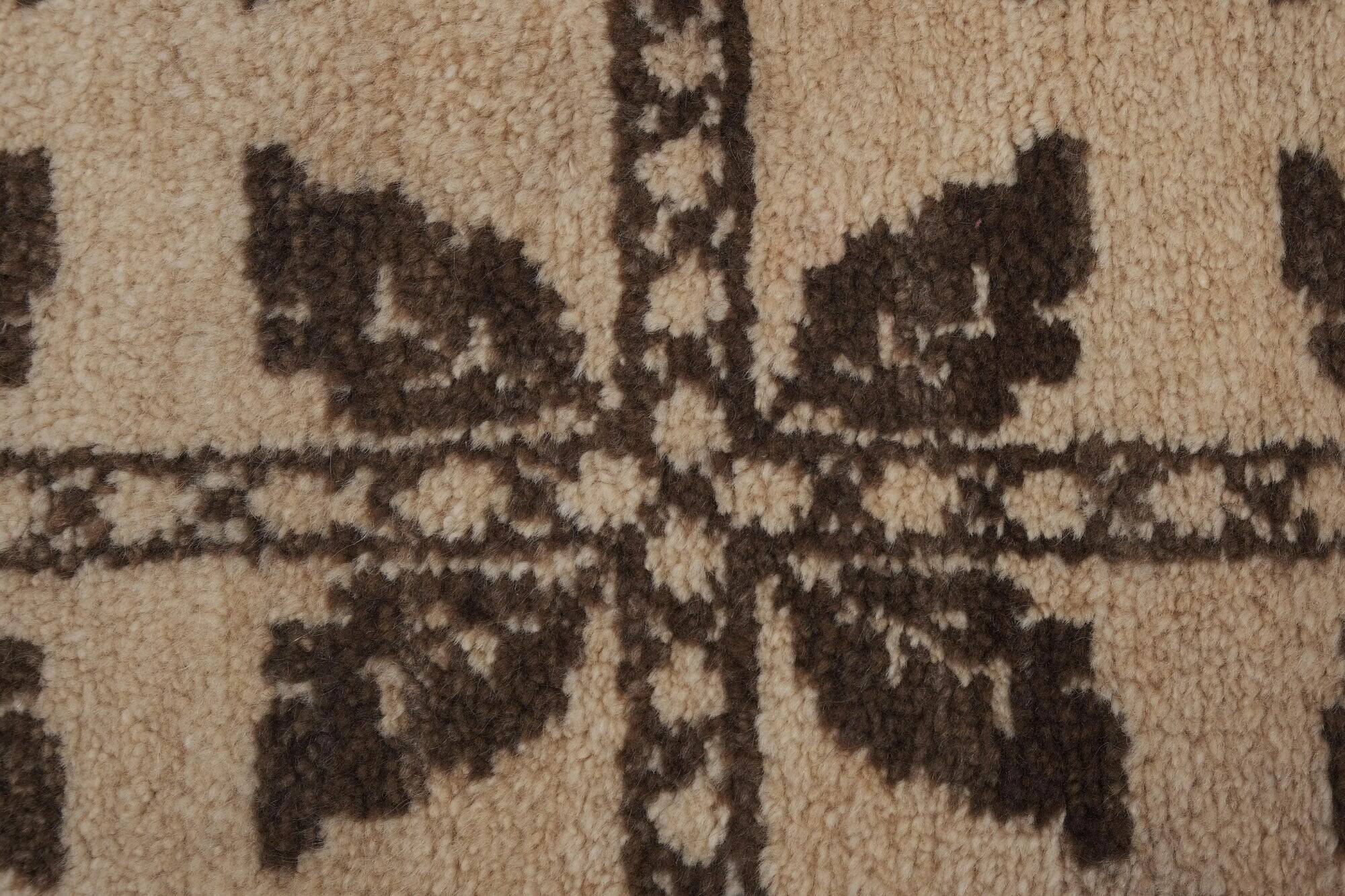 Vintage handmade Turkish rug 122x190 cm