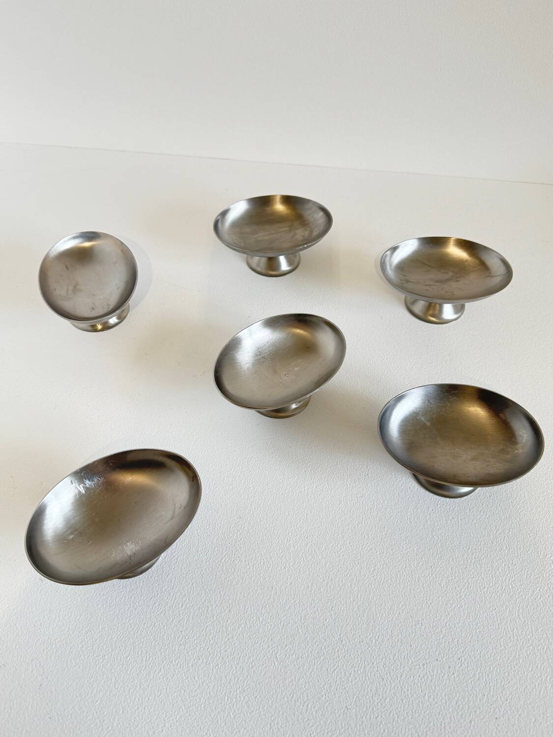 Set Of 6 Vintage Modernist Oval Shaped Small Ice Cream/Snack Cups