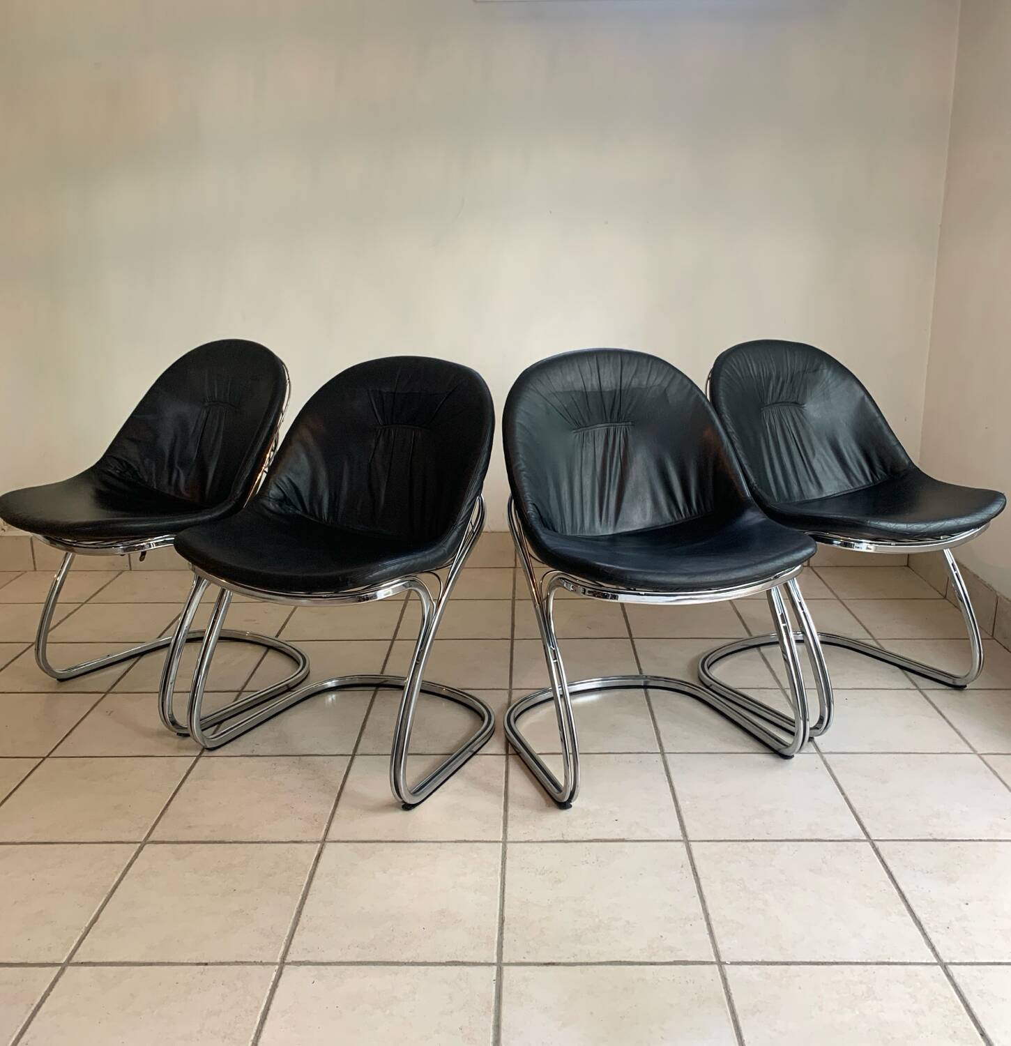 Series of 4 vintage chairs by Gastone Rinaldi model Pascale