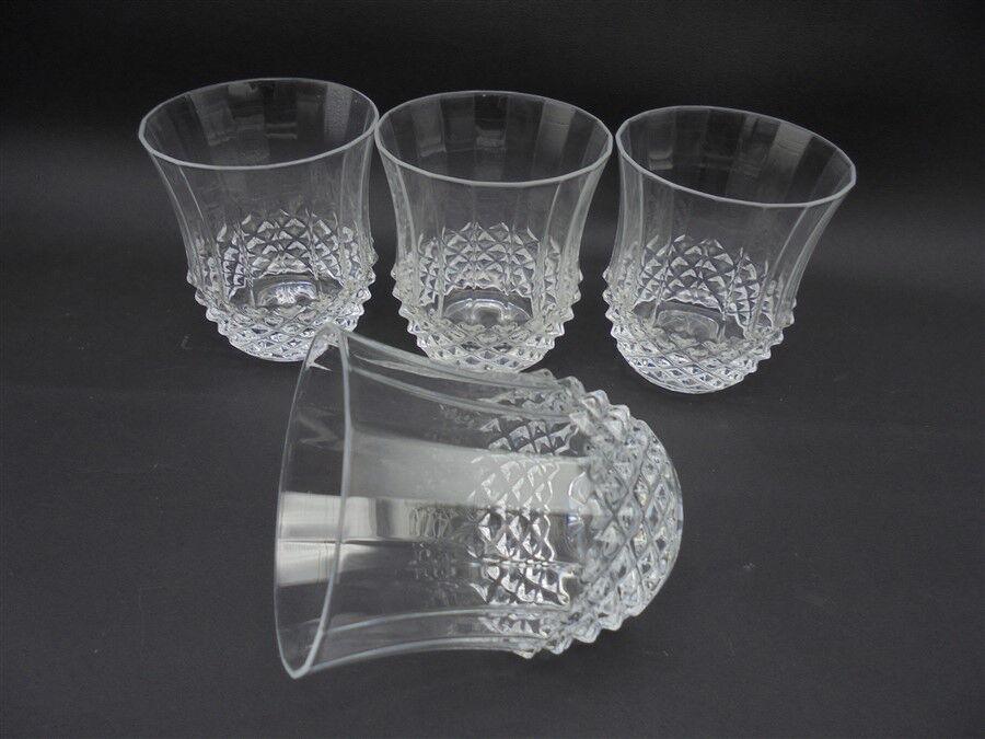 Series of 4 crystal whiskey glasses