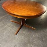 Scandinavian extendable round table