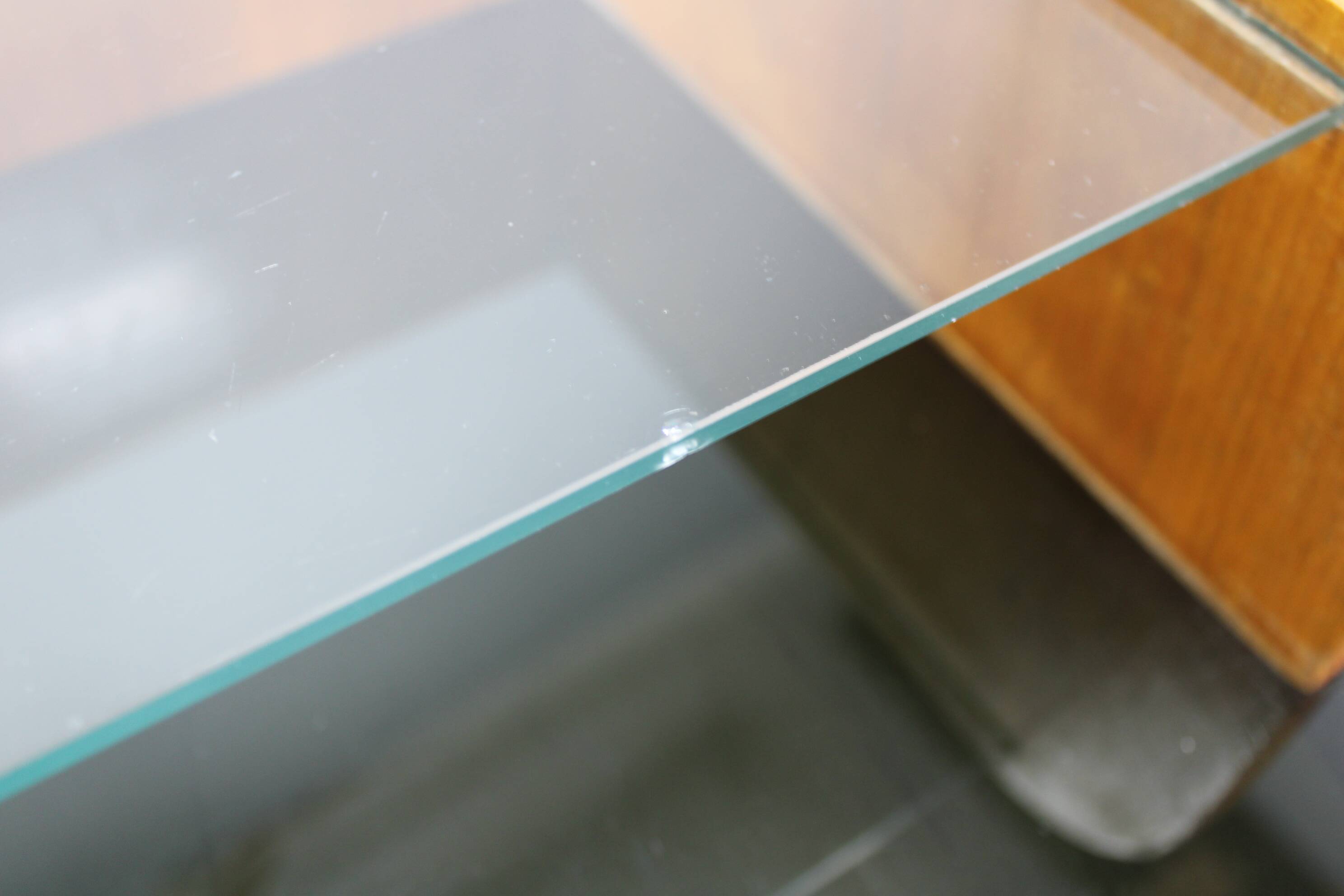 Paire de tables de chevet en noyer, Tchécoslovaquie années 1940