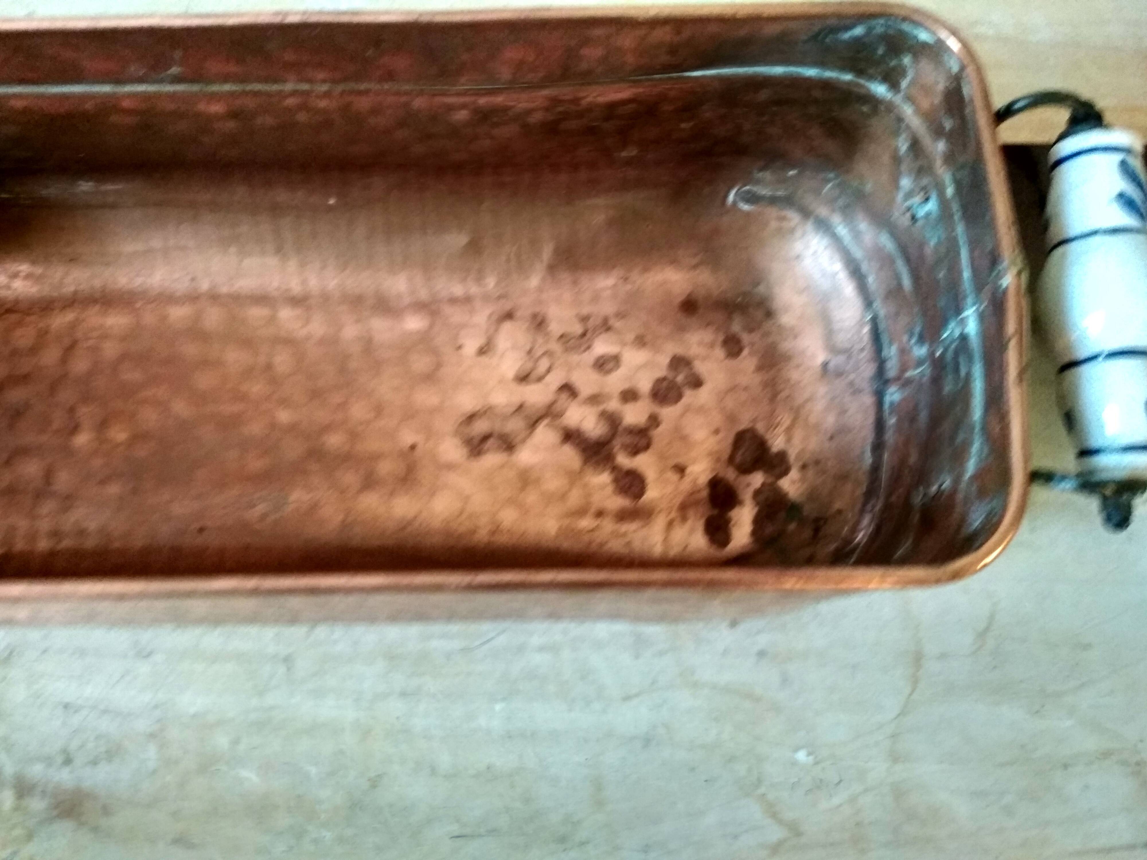 Large brass and copper planter, tray on 4 lion paw feet