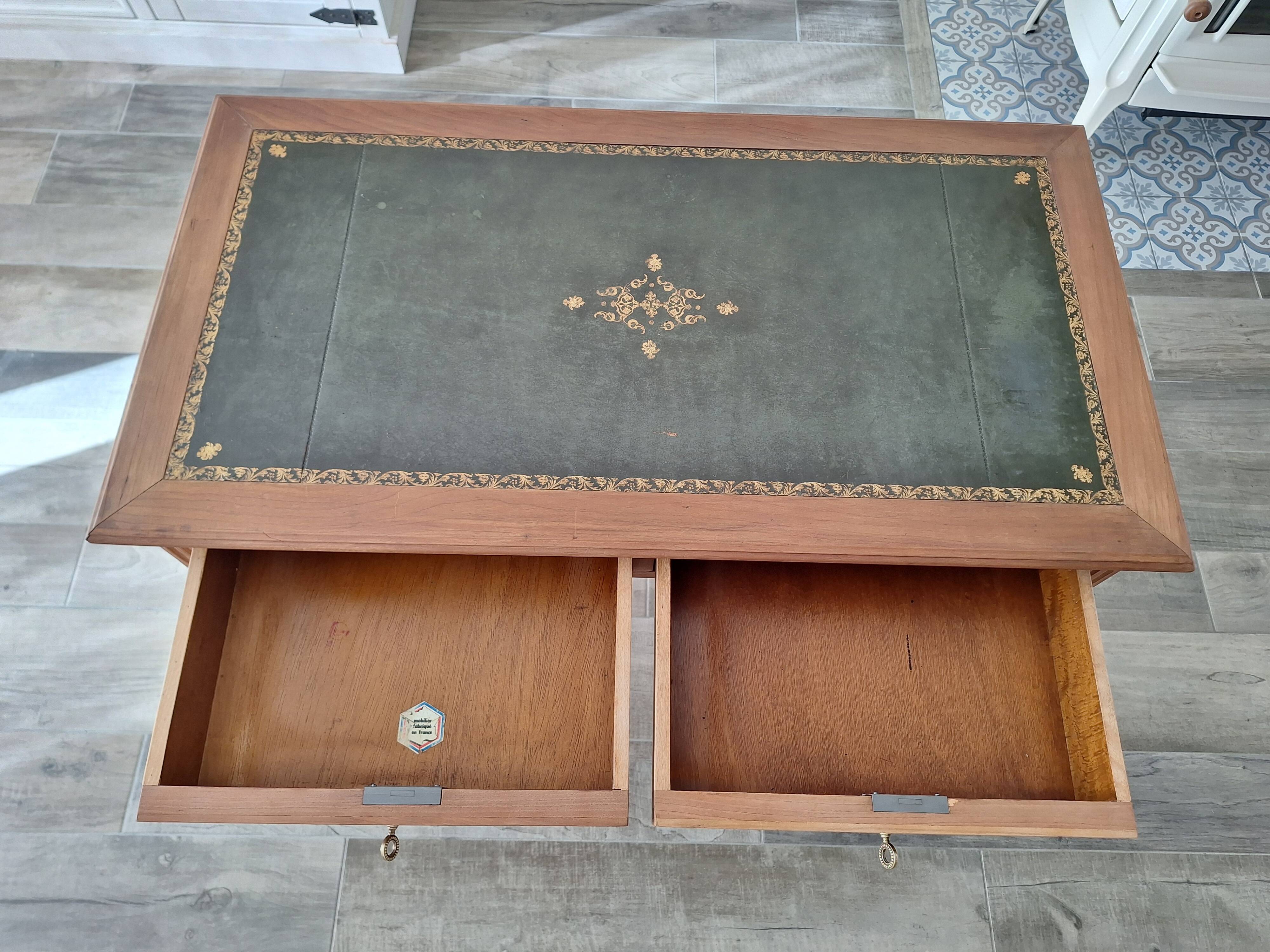 Extendable desk in solid wood in Louis XVI style