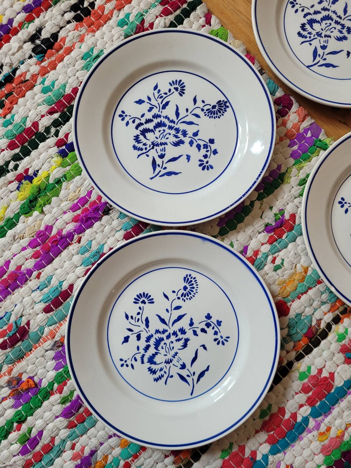 Set of 5 K&G Luneville Oeillet flat plates