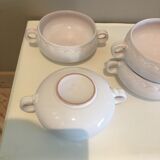Lot of bowls with handles