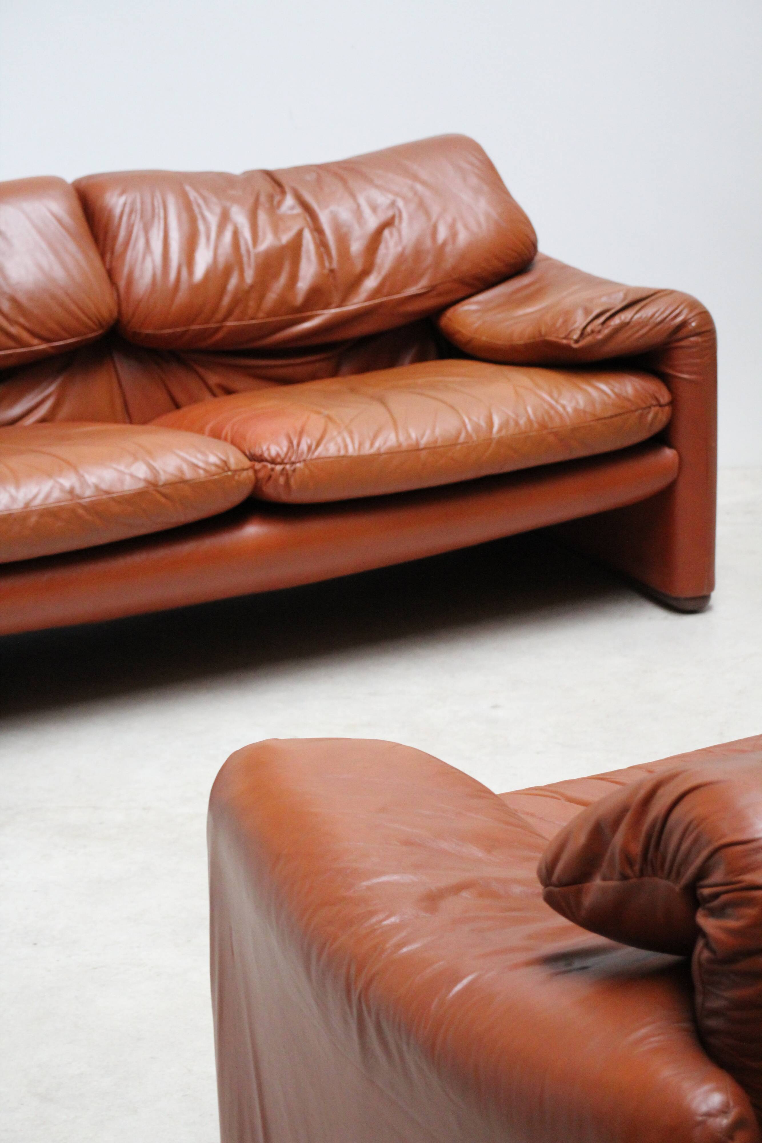 2 seater sofa Maralunga by Vico Magistretti