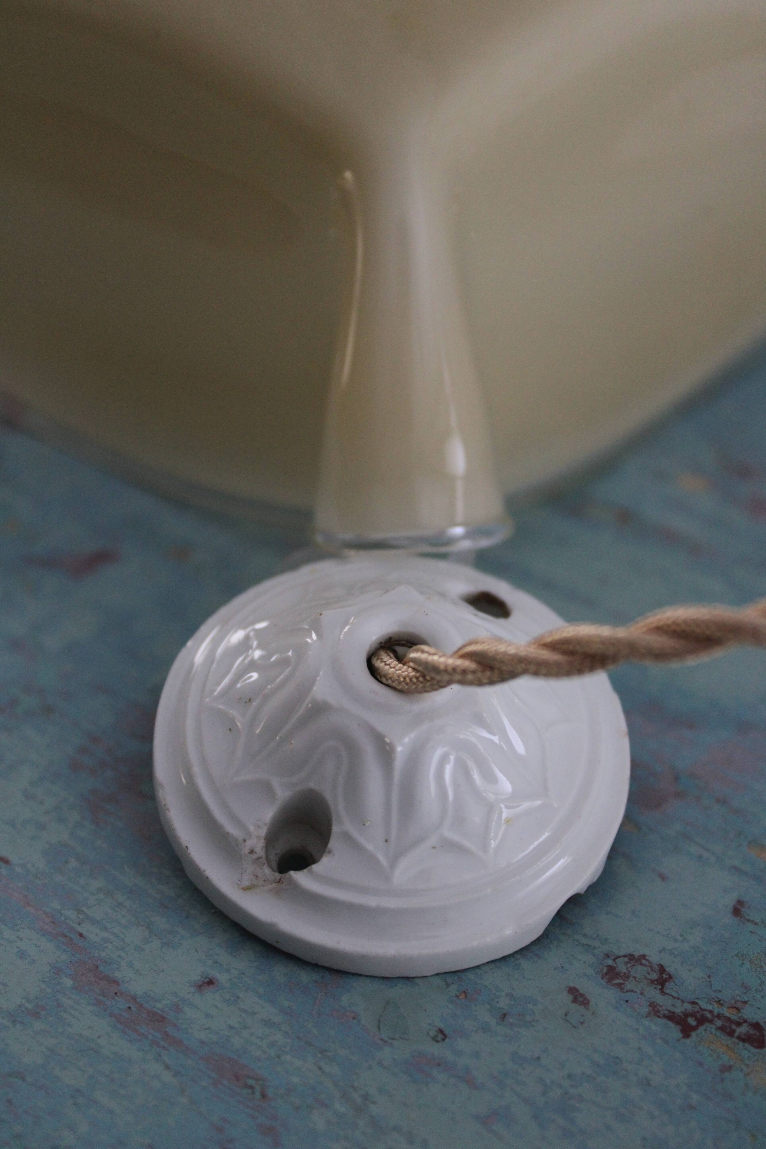 Draped opaline suspension