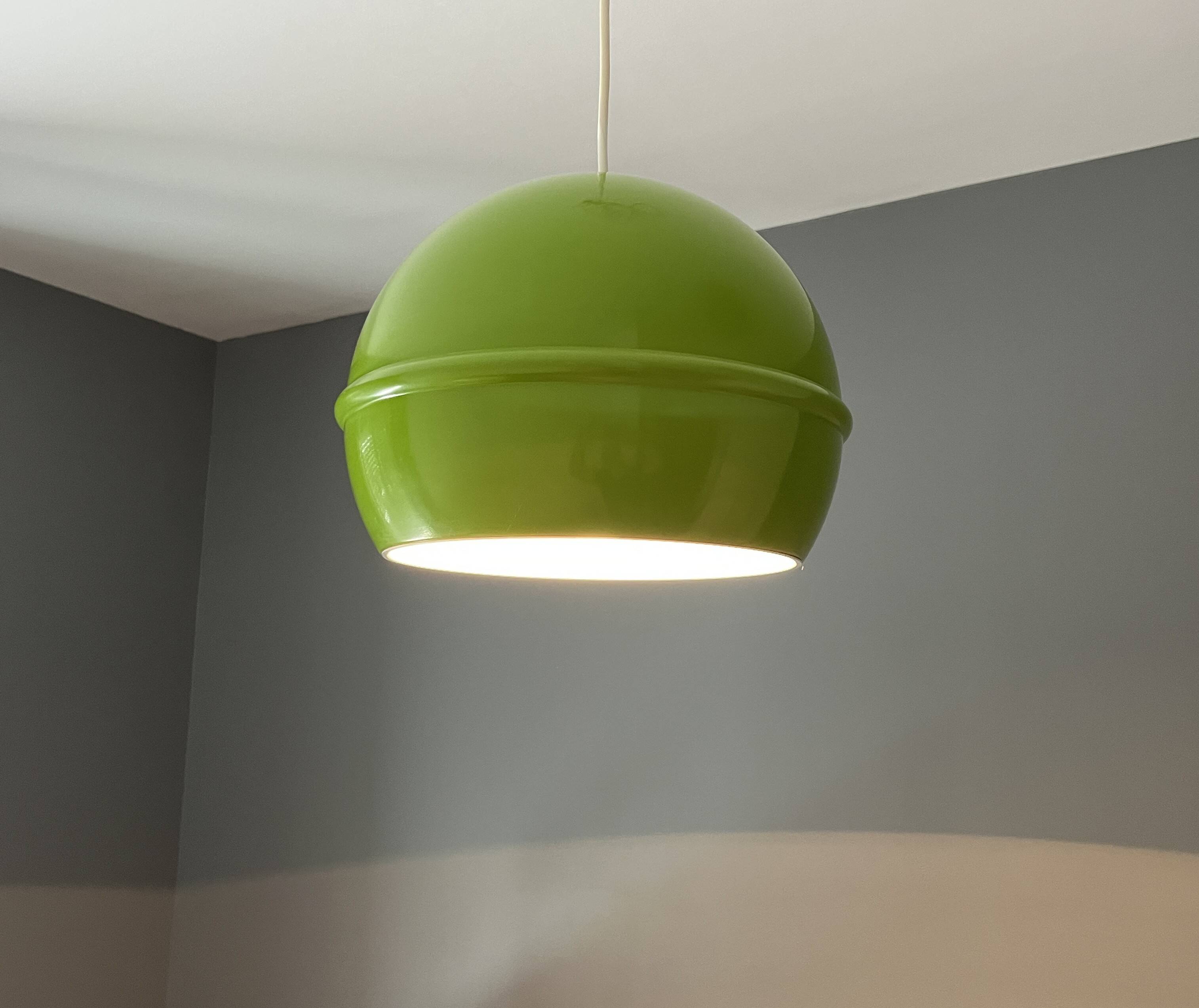 Vintage green apple suspension (1970)
