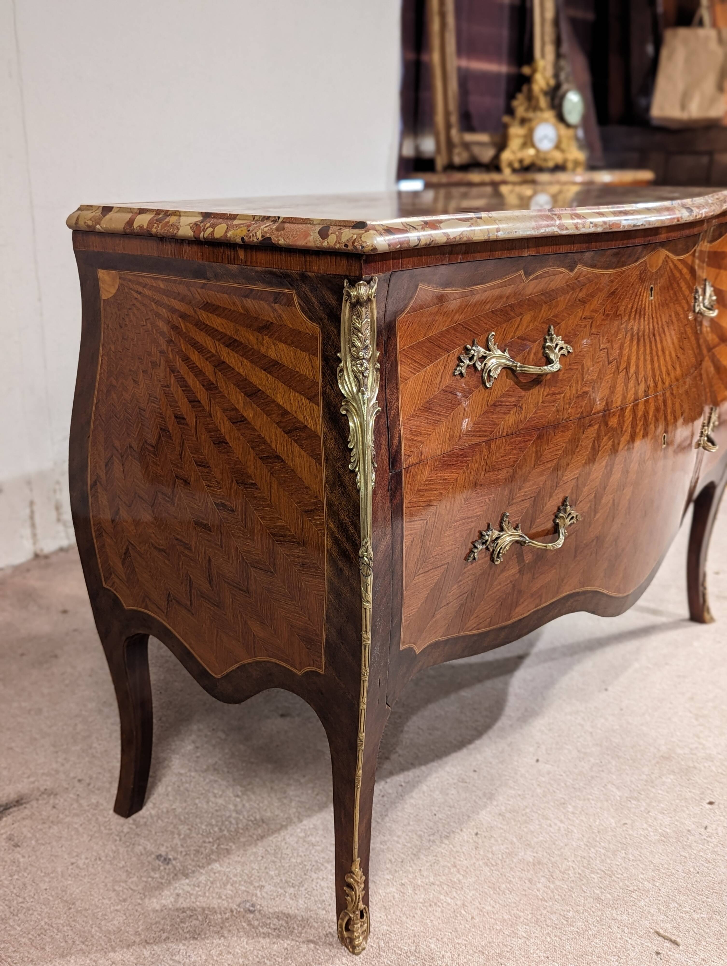 Louis XV chest of drawers stamped F.Daide