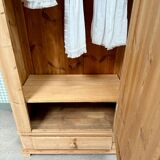 English bonnet maker with wardrobe (renovated)