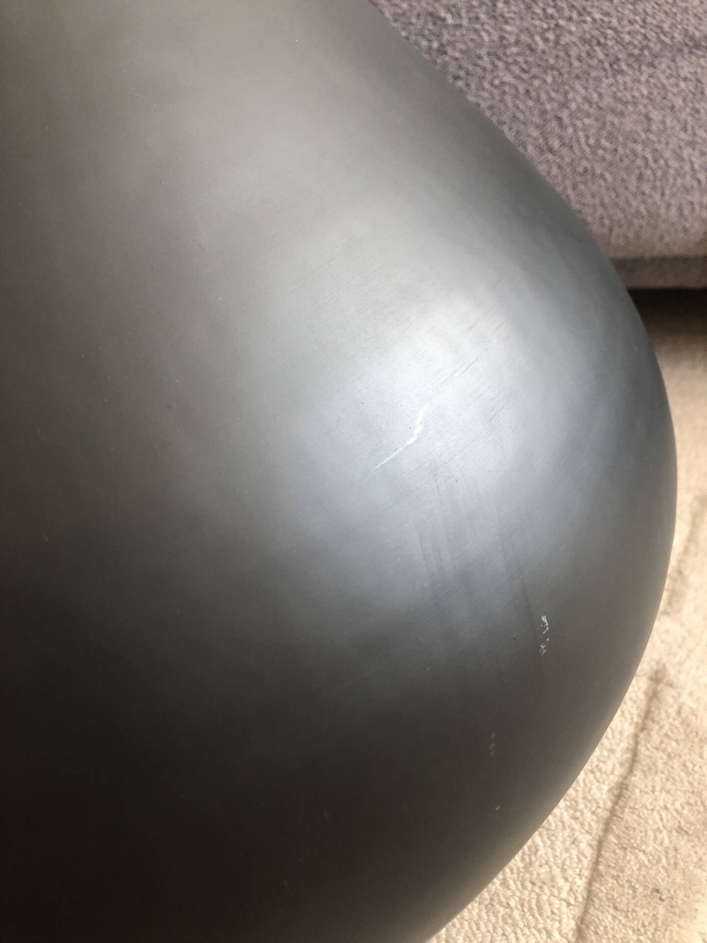 Suspension Beat light stout noir design Tom Dixon in excellent condition.