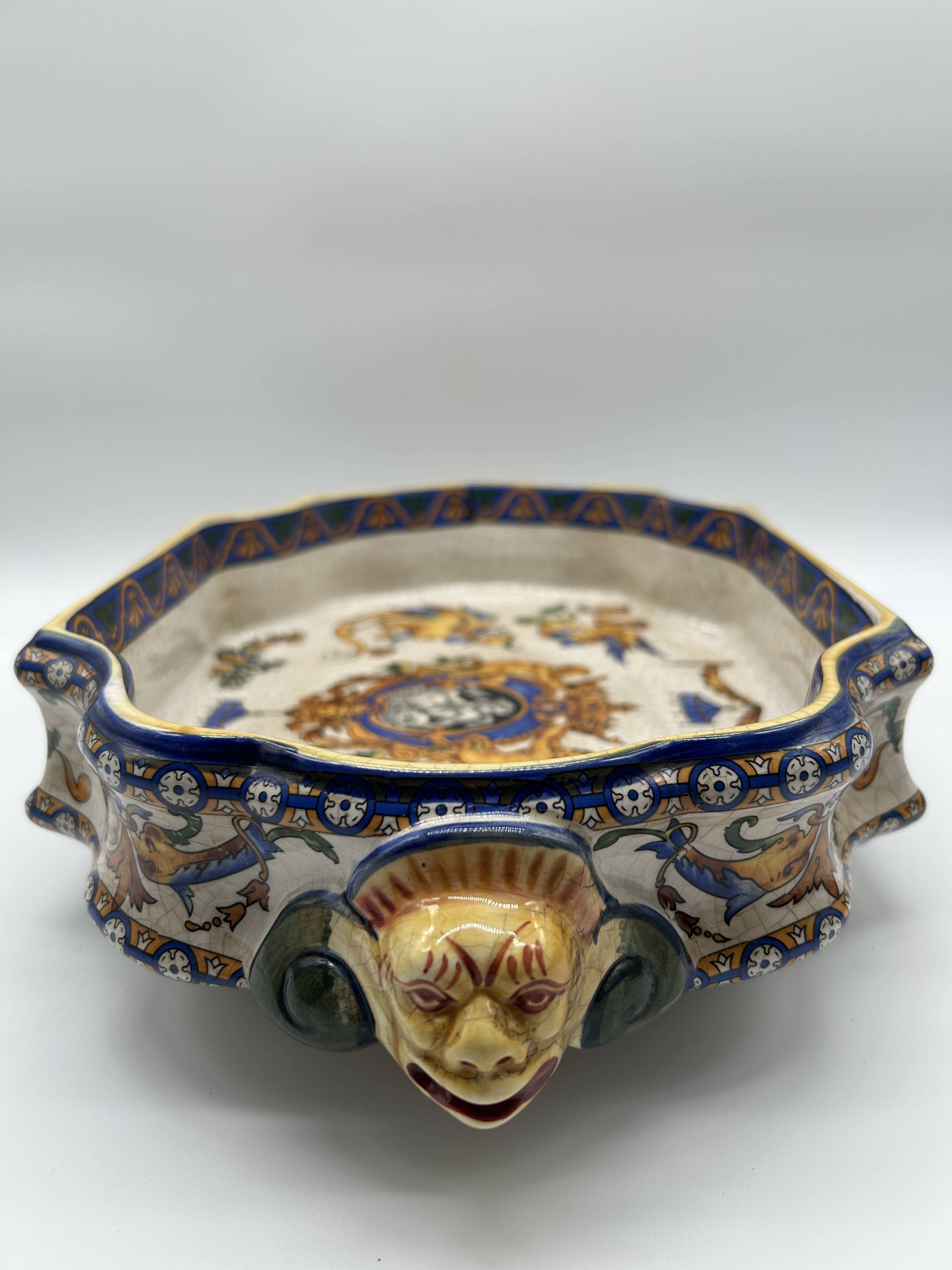Table centre in earthenware in the style of gien.