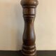 Moulin à poivre ou poivrier en bois Peugeot Frères Lion, hauteur 26 cm