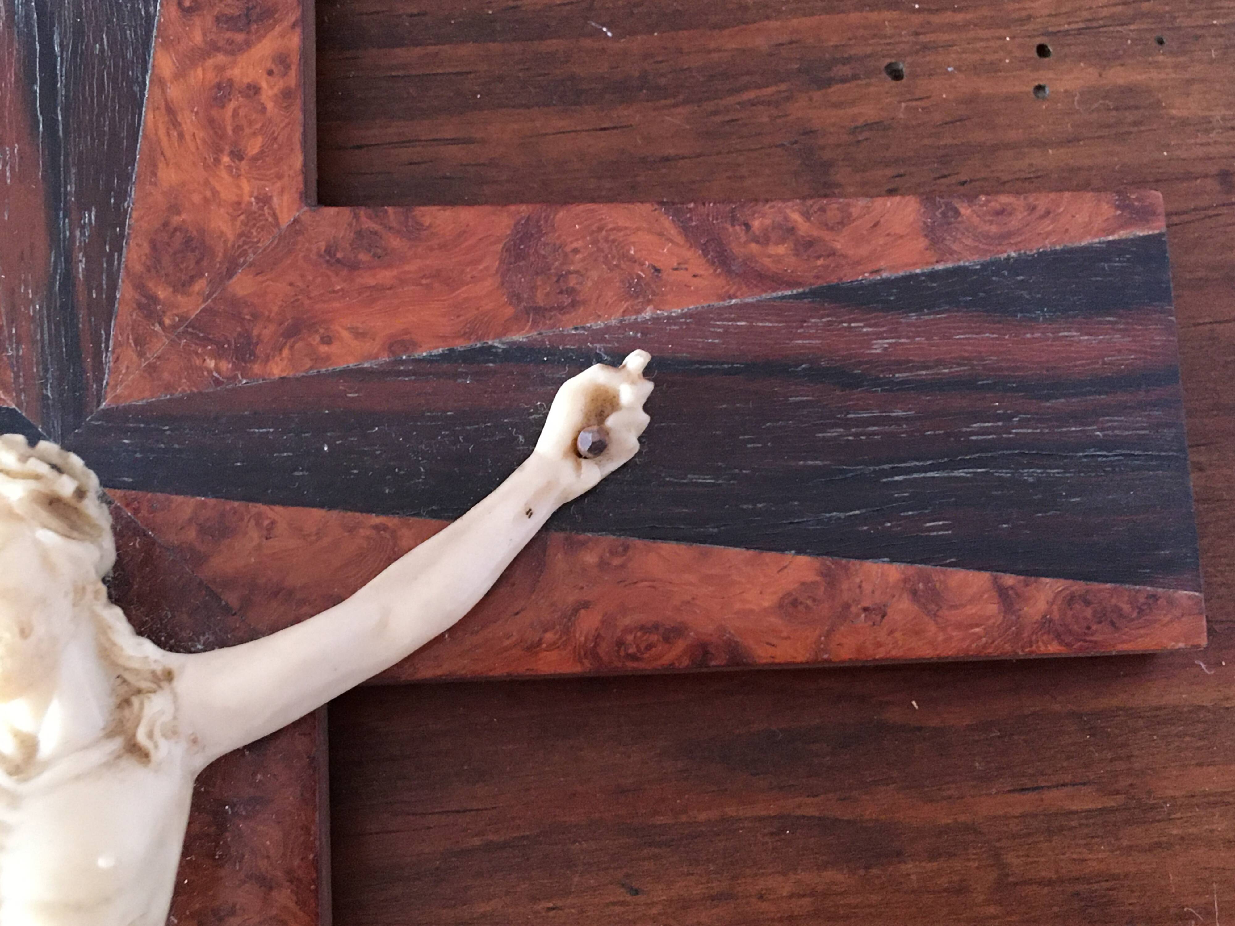 Crucifix in wood marquetry