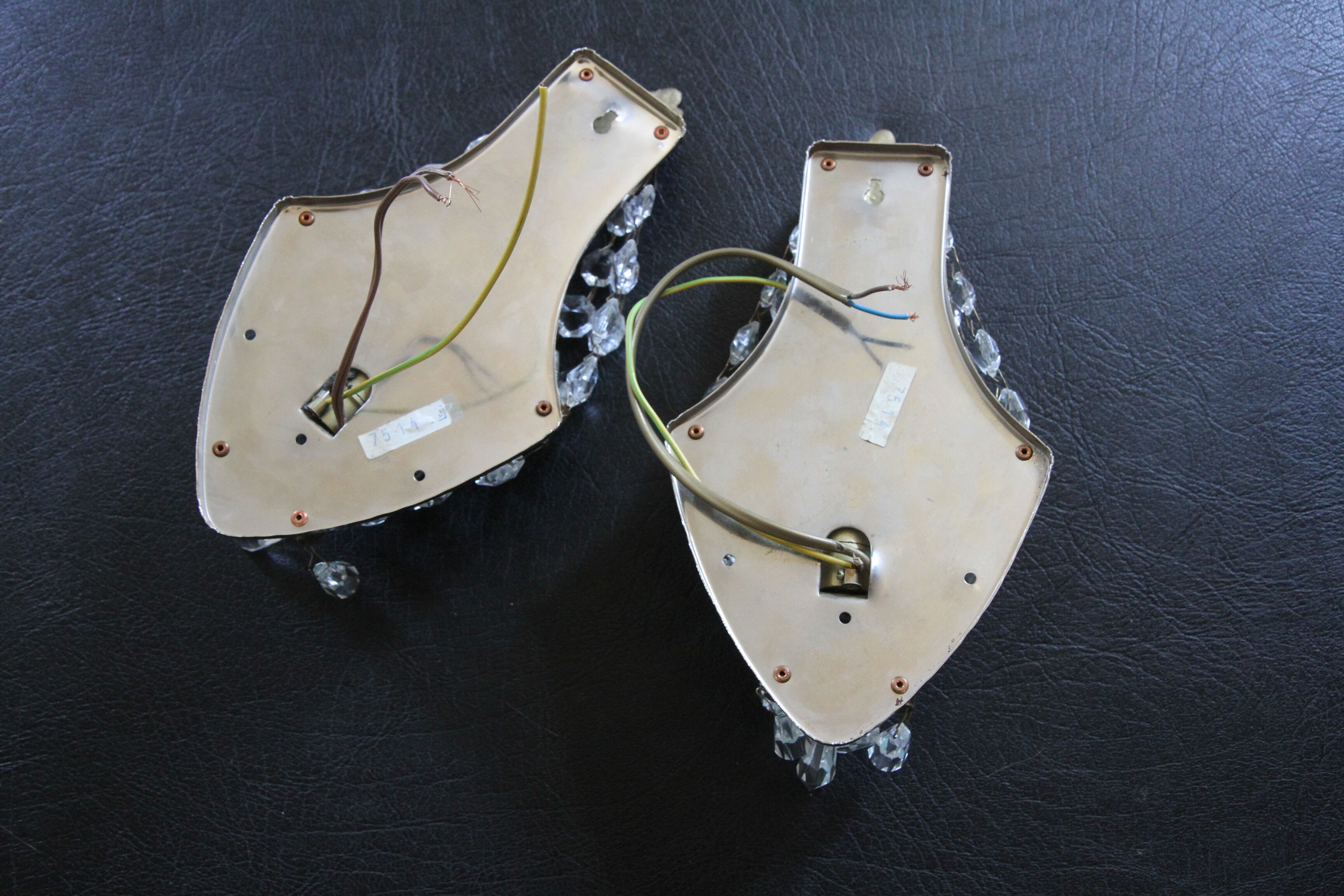 Wall lamps to stamps