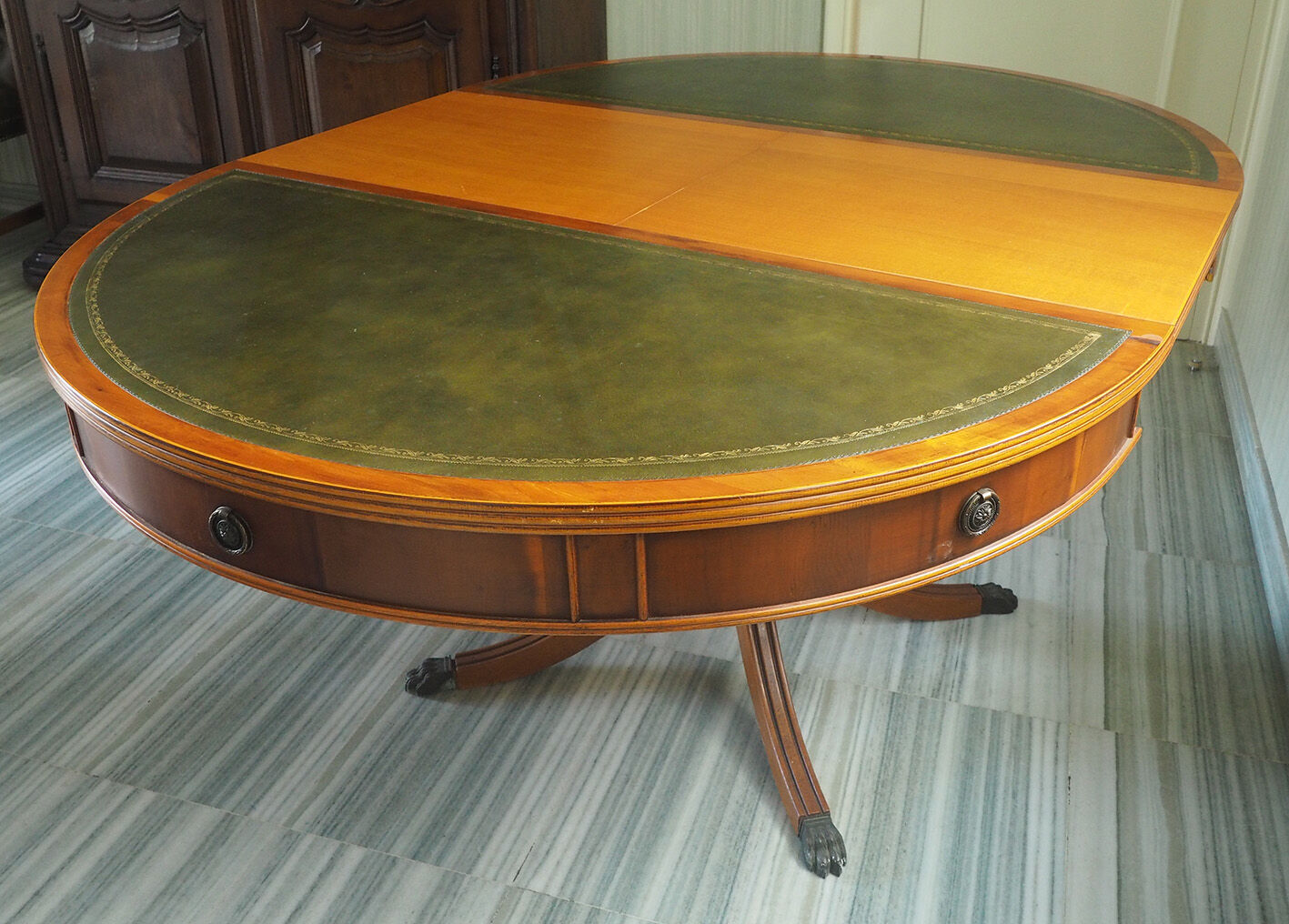 English-style wooden and leather table