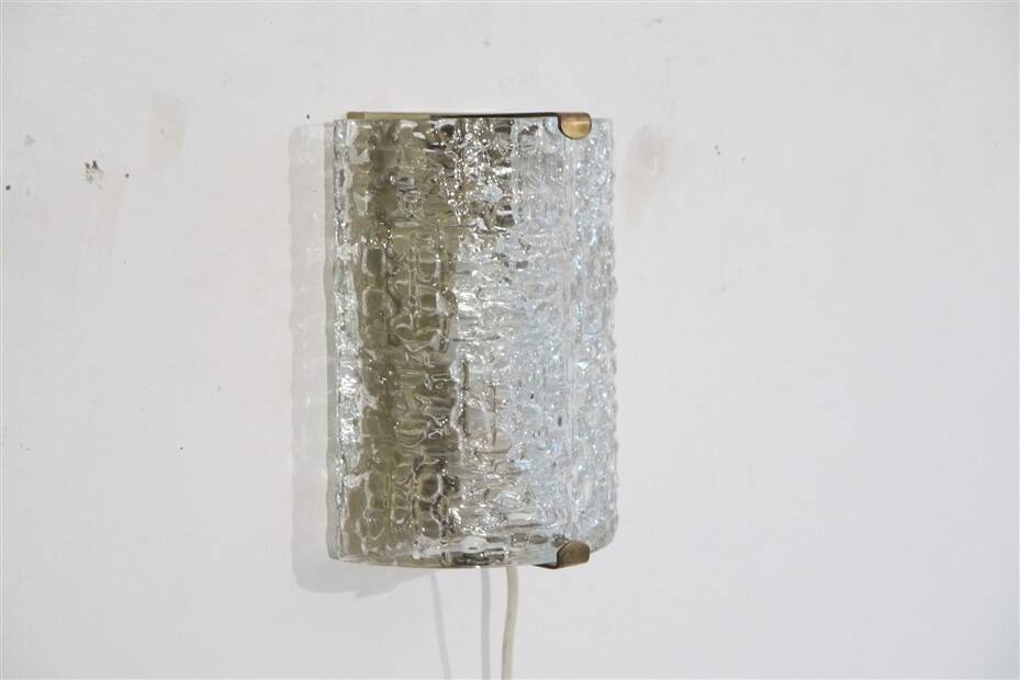 1970 wall lamp in brass and glass