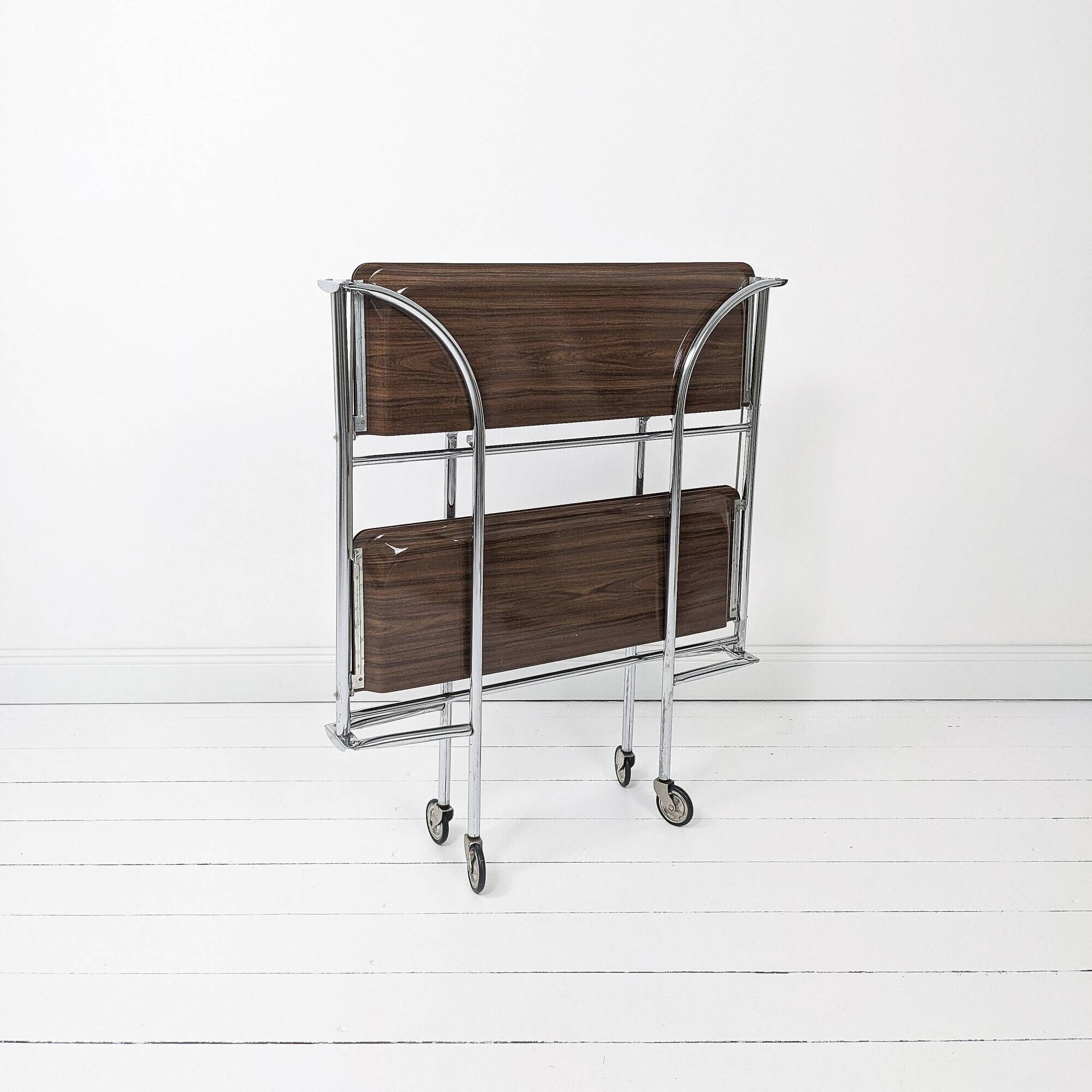 Chariot de service Dinette pliable Gerlinol Chariot à thé Plateaux Gain de place Chrome Mid Century