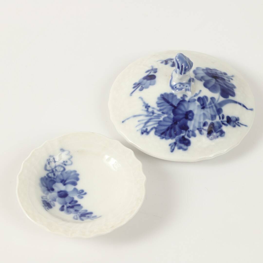 A 42-piece coffee set, “Blå Blomst”, porcelain, Royal Copenhagen, Denmark.