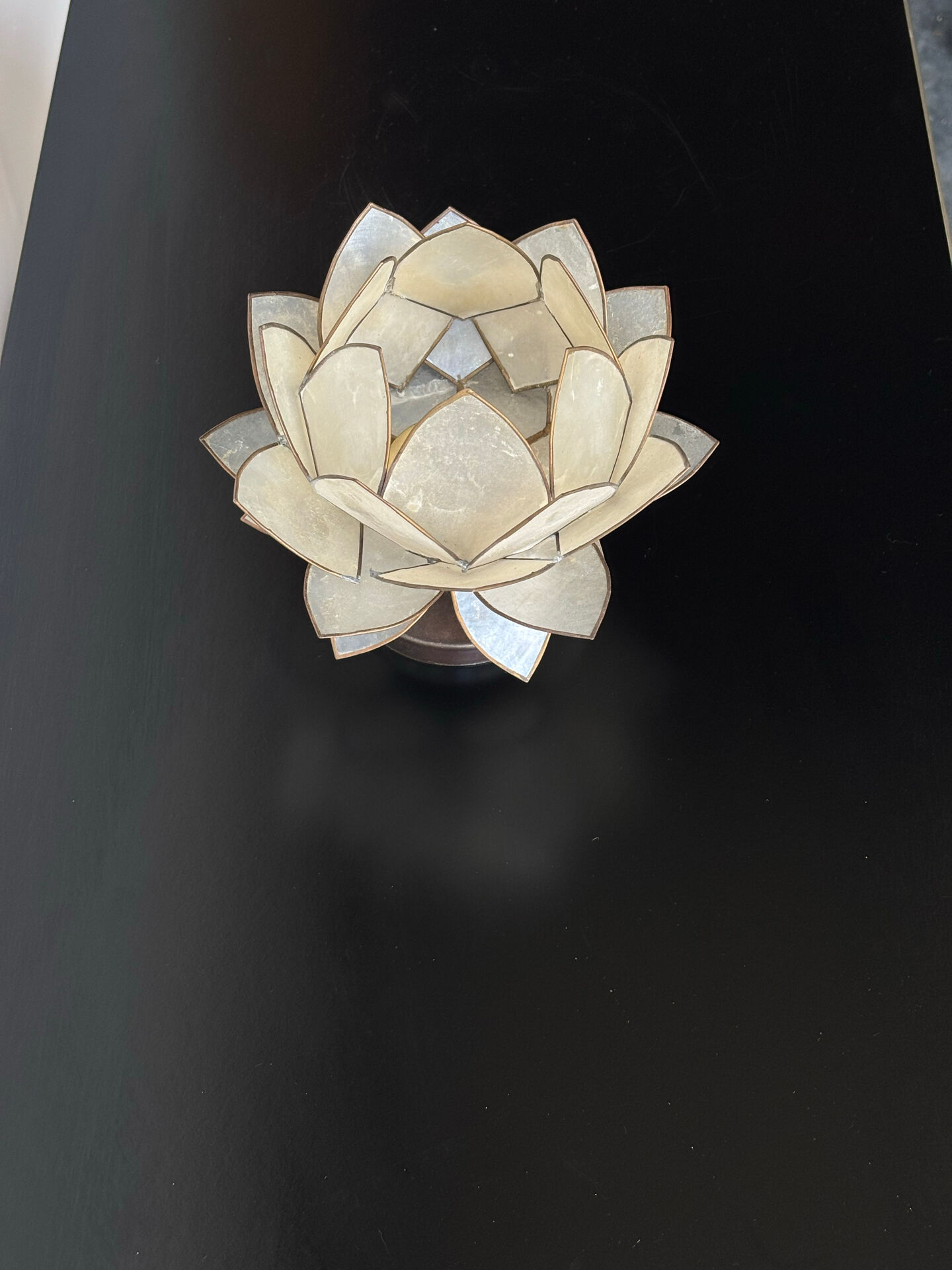 Applique murale fleur de lotus en nacre, Italie 1970