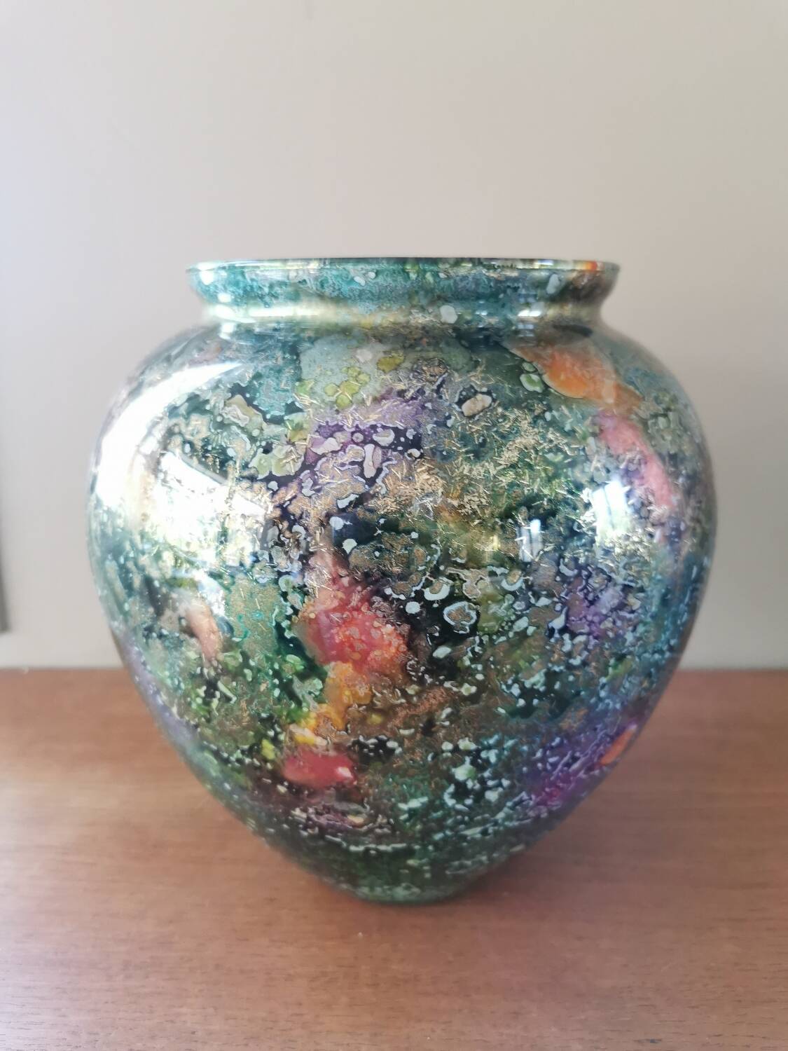 Eglomise Lacquered Glass Vase Line