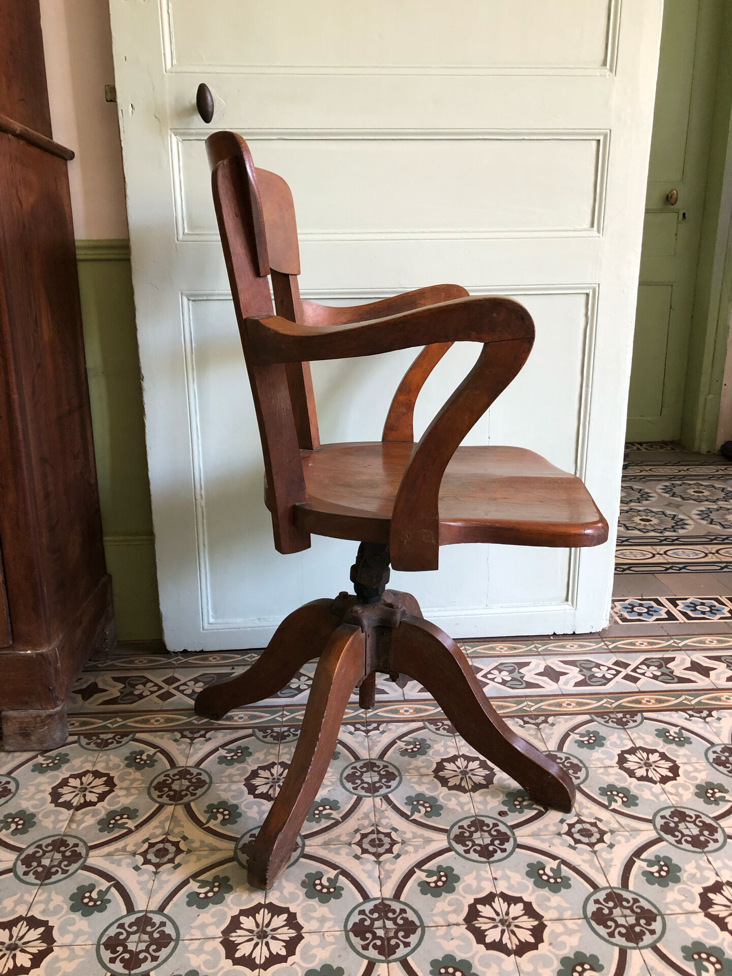 Fauteuil de bureau à balance américain en bois
