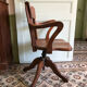 Fauteuil de bureau à balance américain en bois