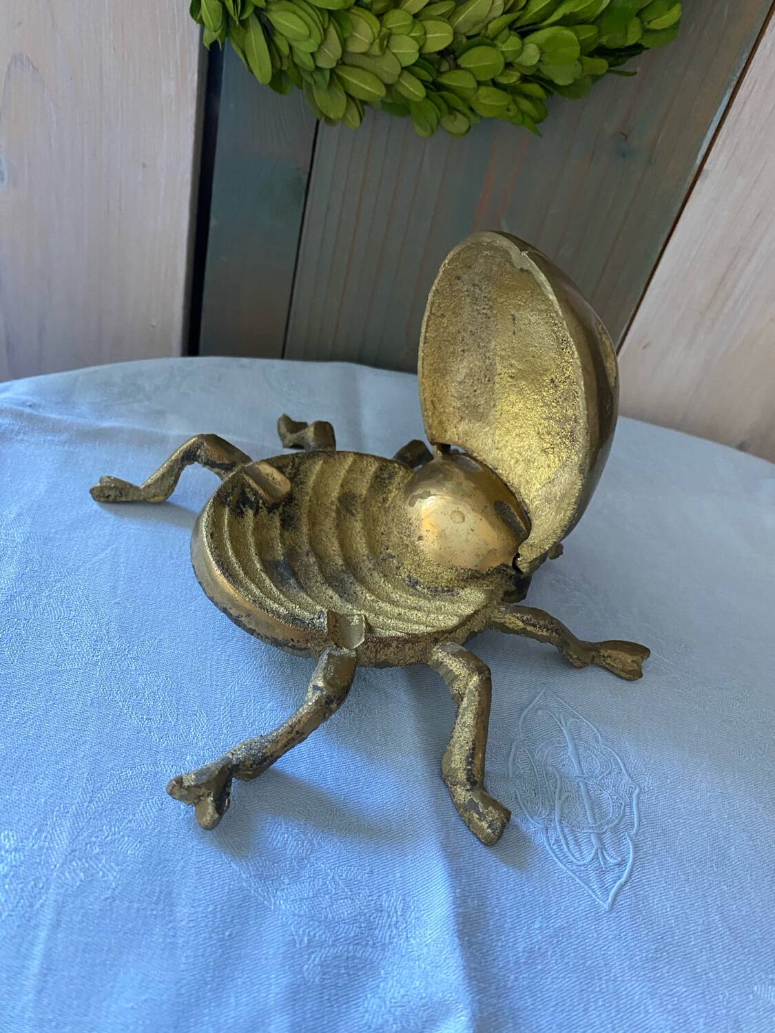Cendrier coccinelle en bronze doré vintage