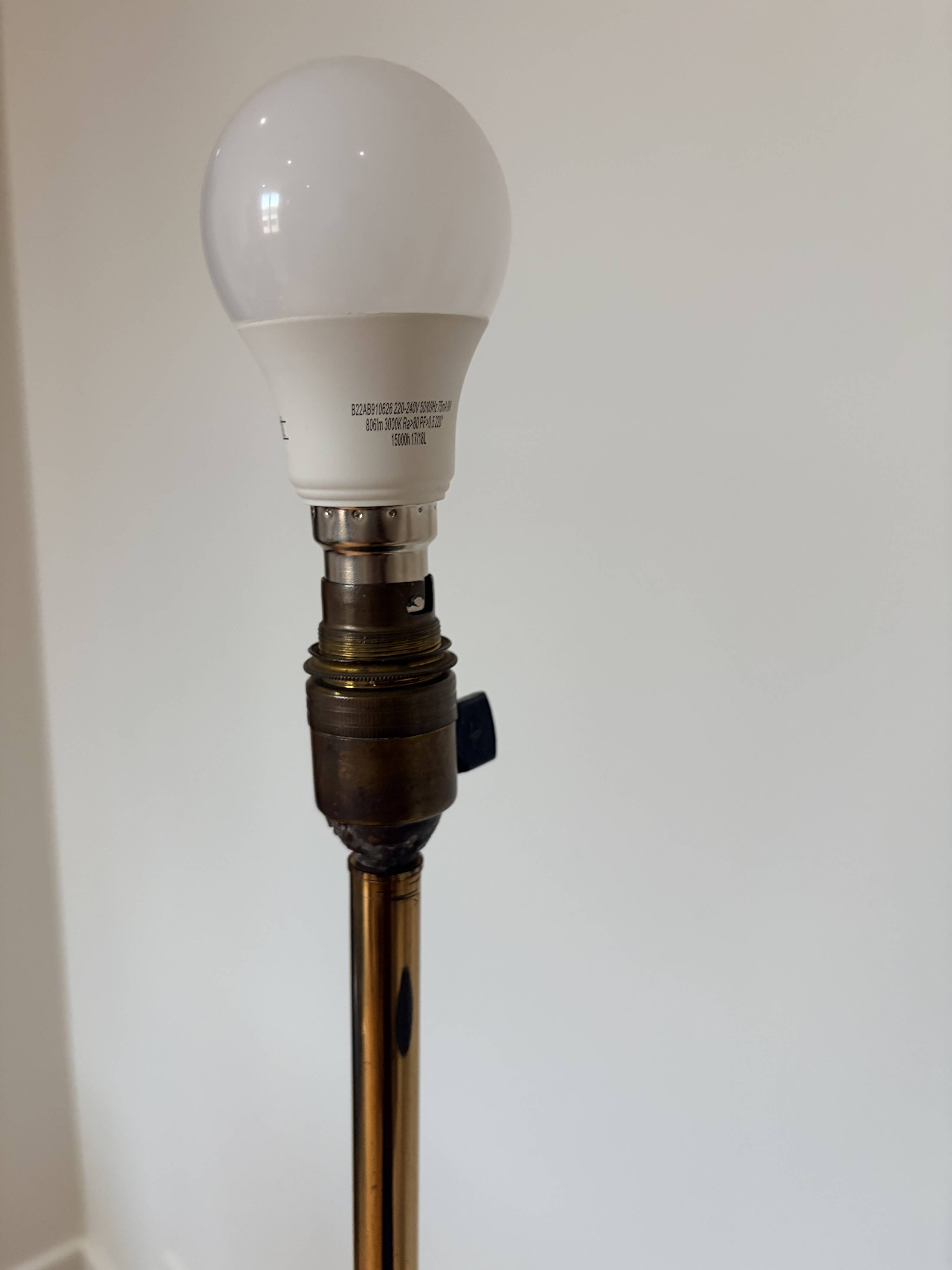 Lampe art déco laiton et verre noir 260415