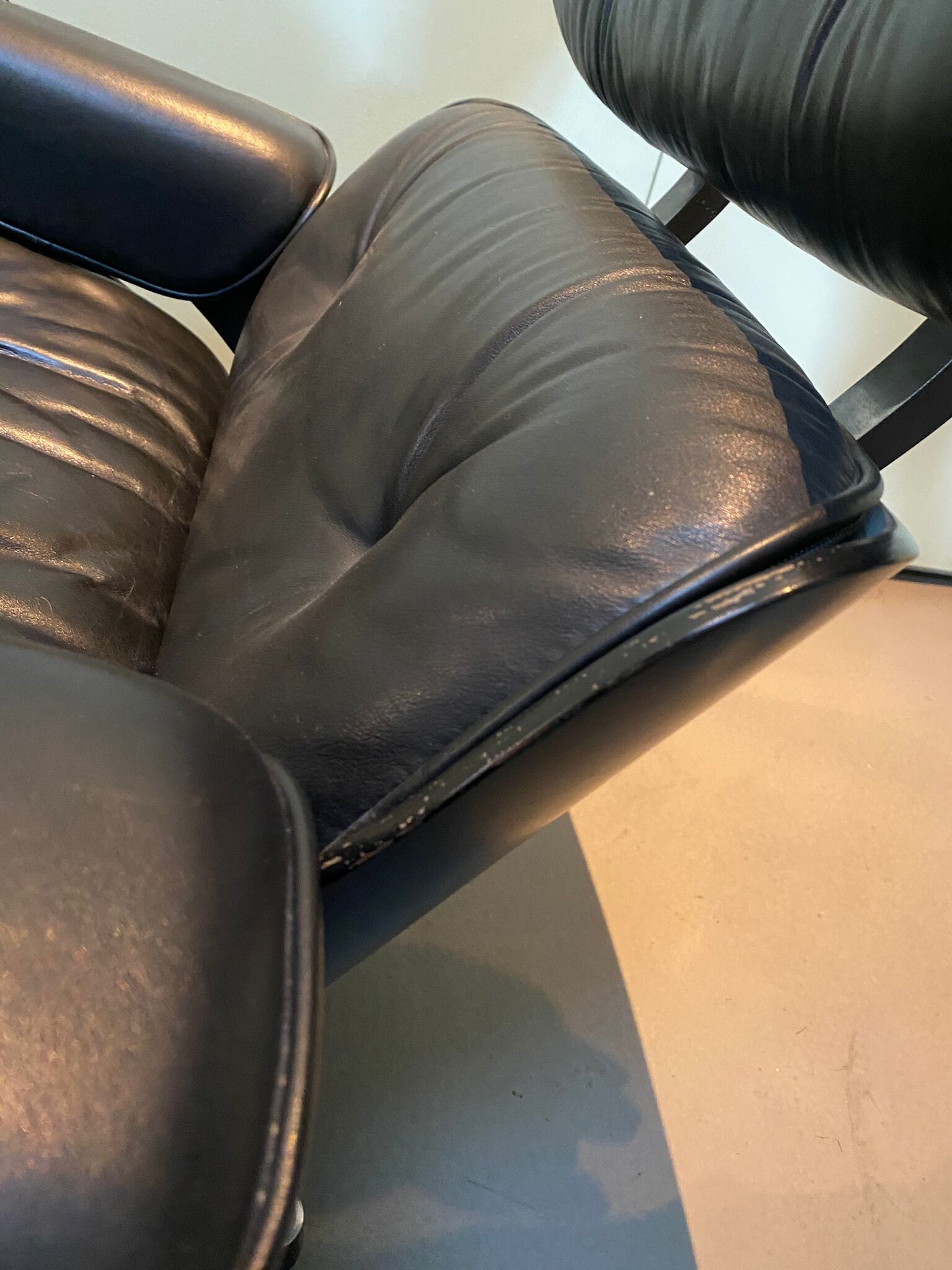 Fauteuil Lounge Chair & Ottoman de Charles Eames