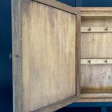 Wooden keybox