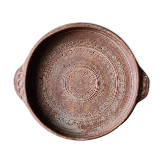 Sandstone dish by Carry Garazi