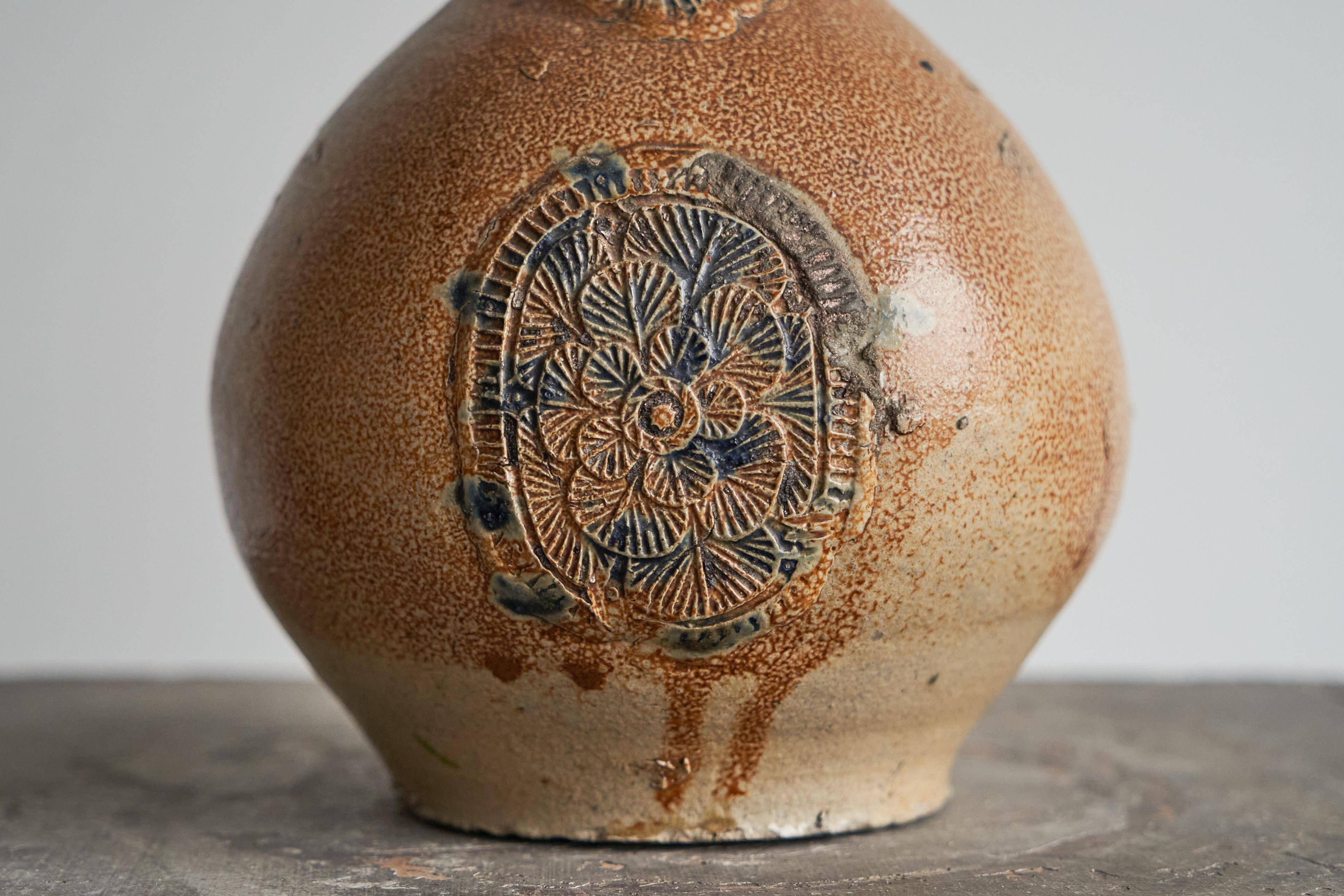 Bartmann jug / Bellarmine 17th century in salt-glazed stoneware