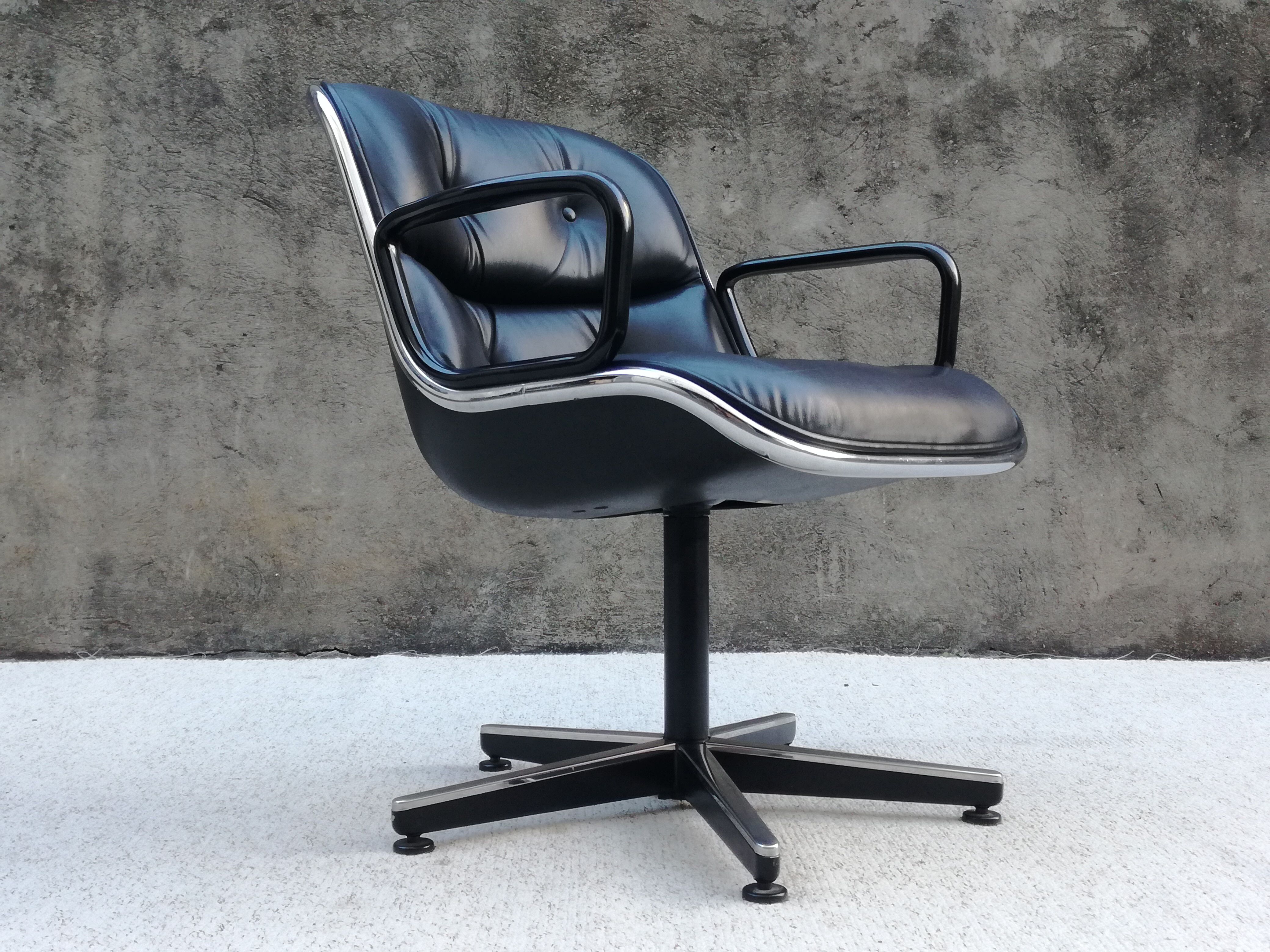 Executive model swivel chair by Charles Pollock edited by Knoll, 1970s
