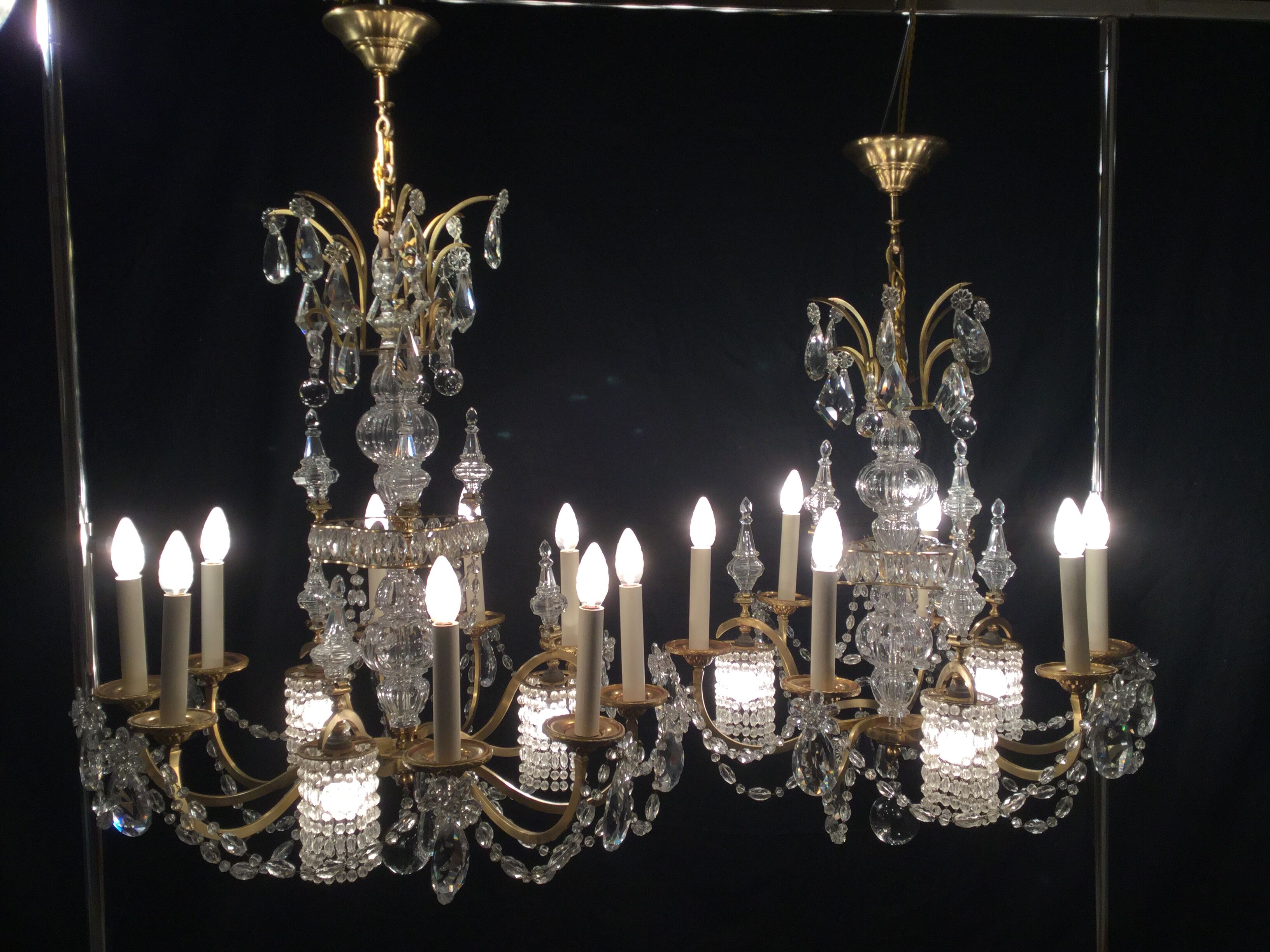 Chandelier bronze and crystal