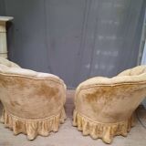Pair of flared back toad armchairs