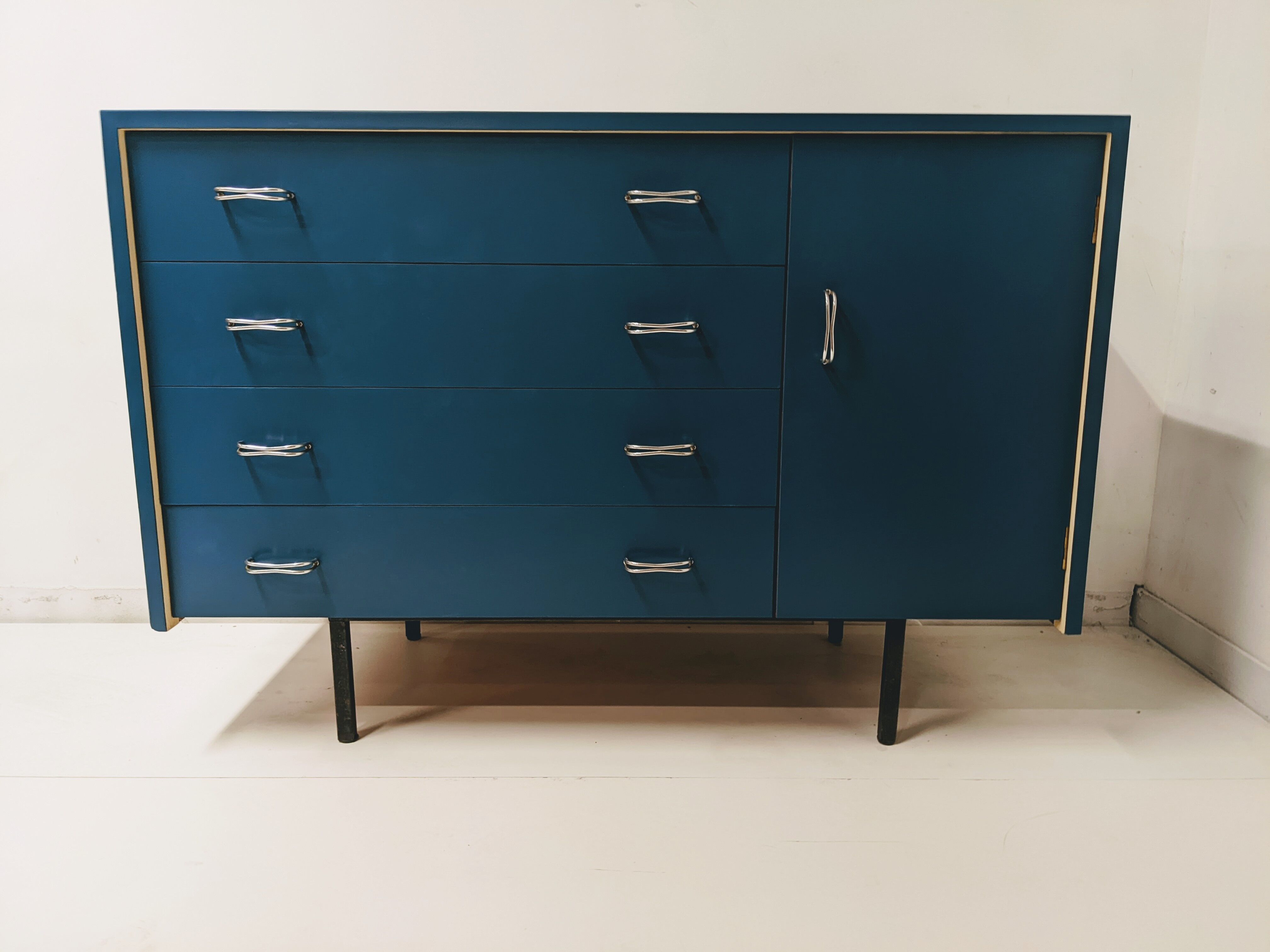 Vintage sideboard in formica / chest of drawers enfilade TV cabinet tv storage